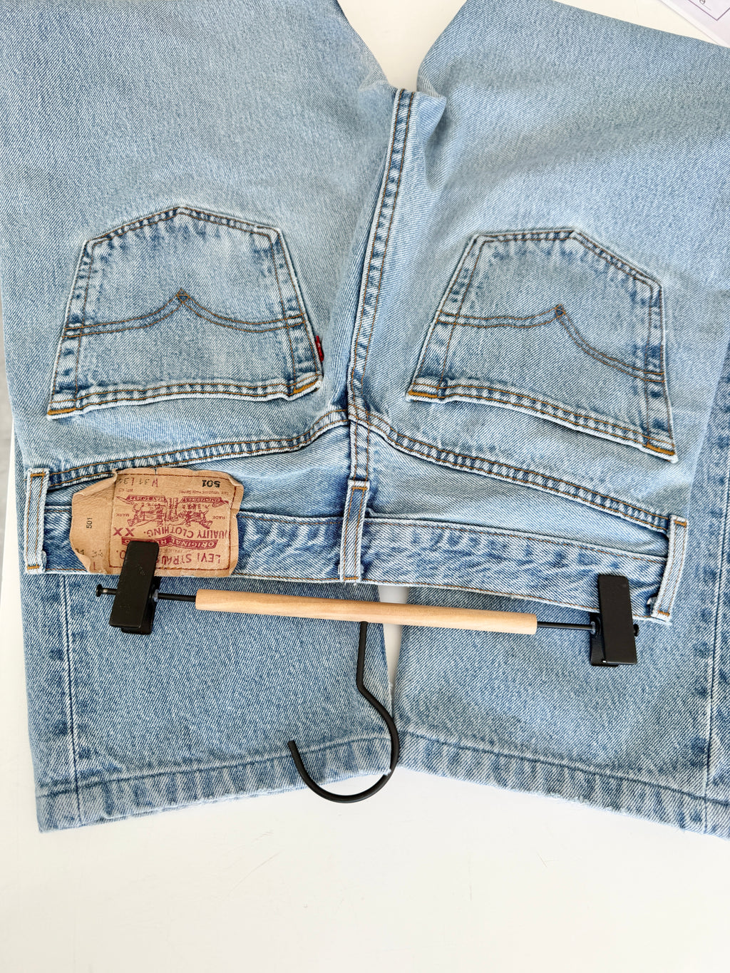 W28 L30 vintage Levis 501 27/28” light blue Levi’s 501s 90s
