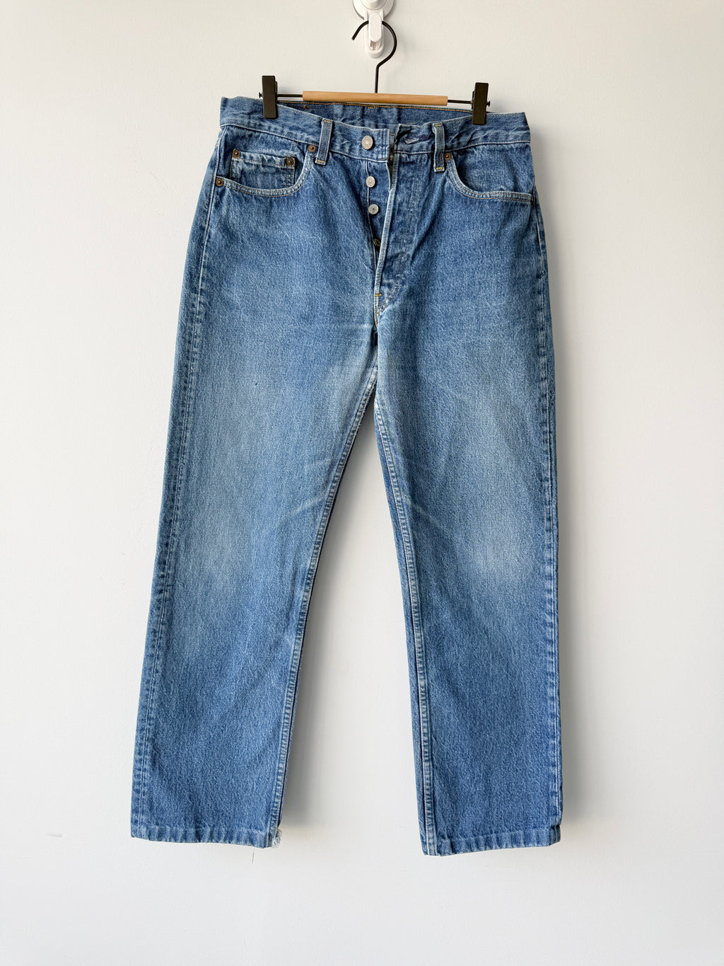 W31 L29 vintage Levis 501 29/31” measured raw blue denim faded blue 80’s levi’s 501s