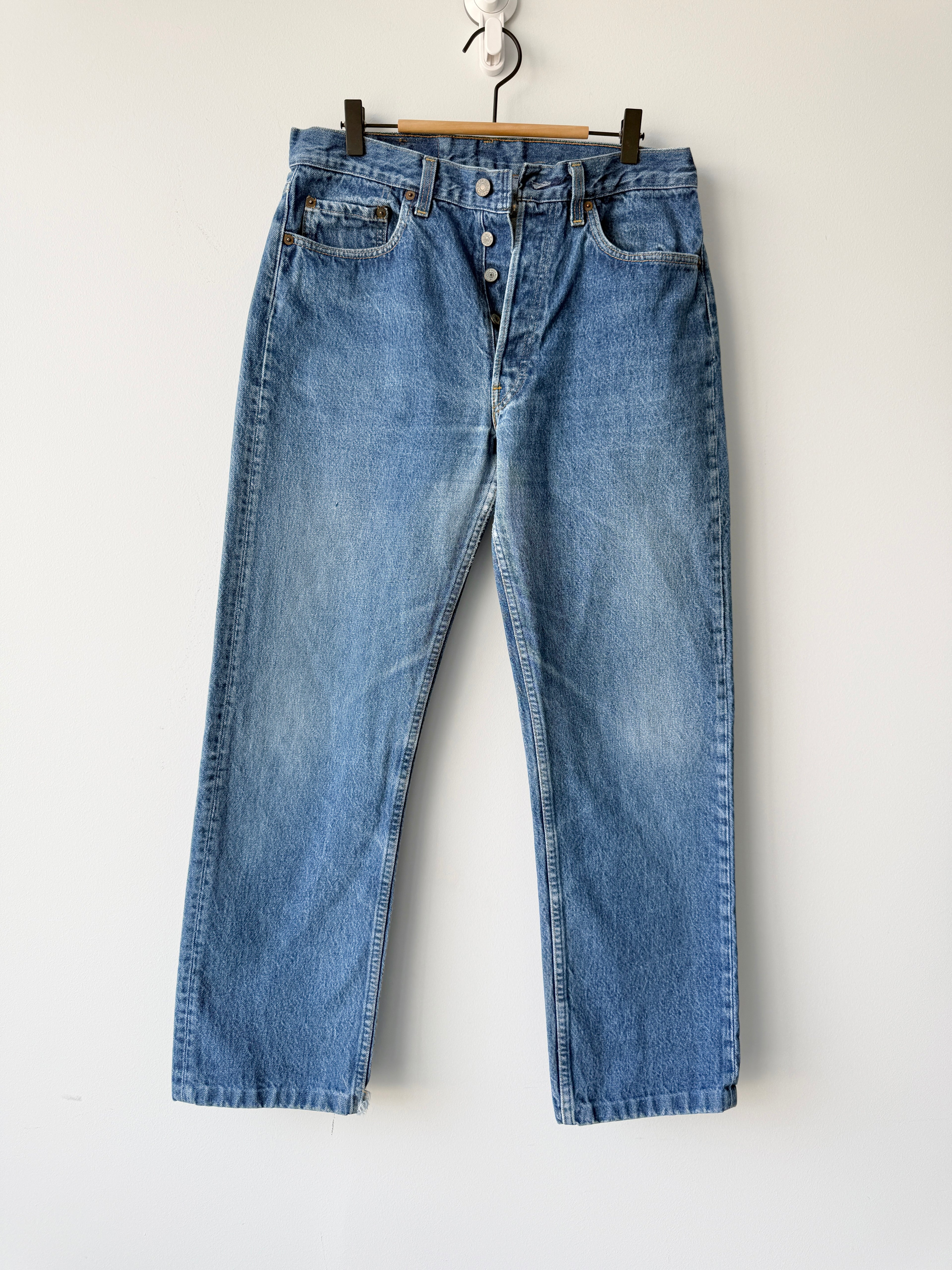 W31 L29 vintage Levis 501 29/31” measured raw blue denim faded blue 80’s levi’s 501s
