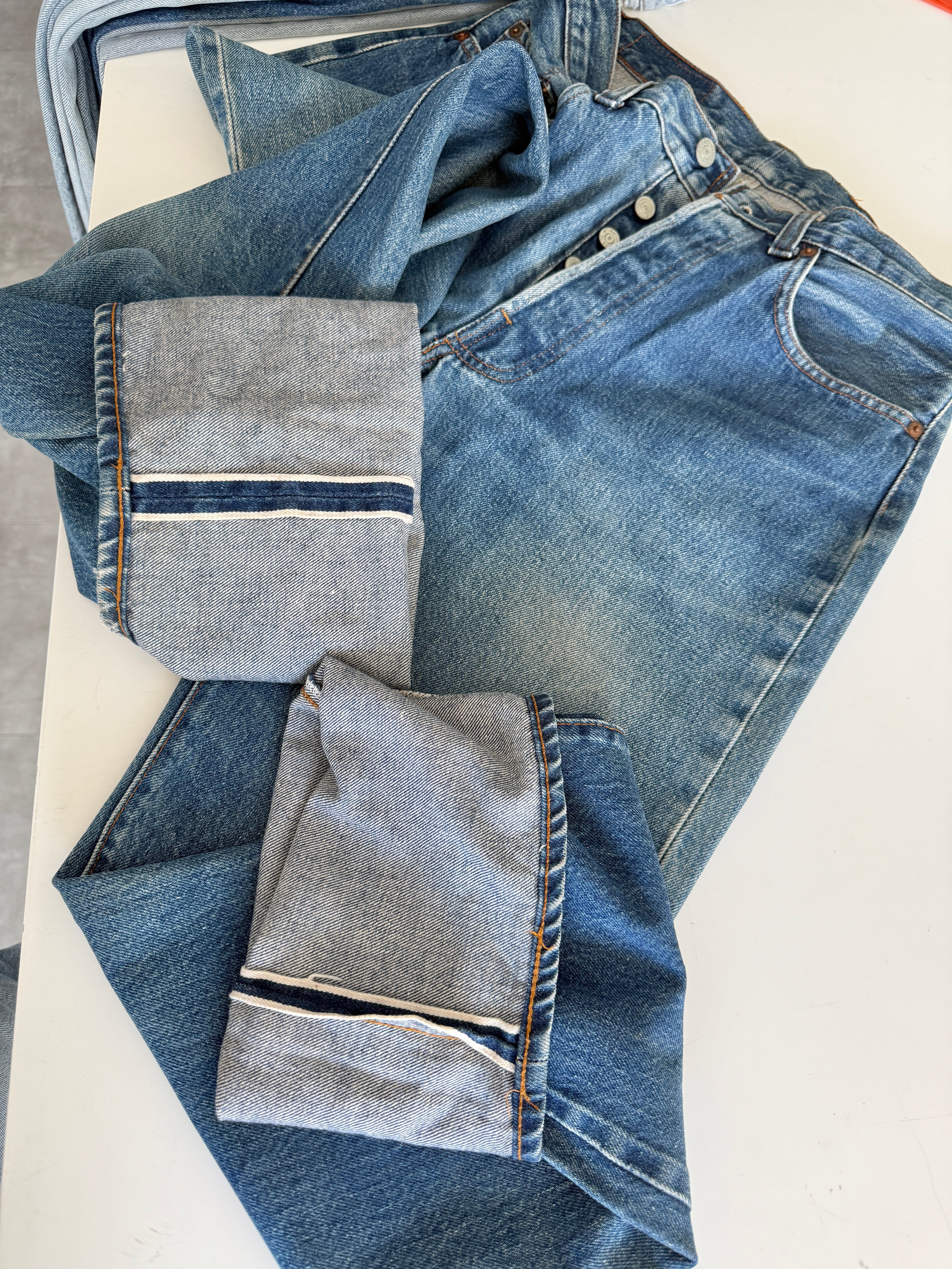 Soft W29 L36 vintage Levis 501 28-29” measured selvedge red line USA dark faded blue made in 80s