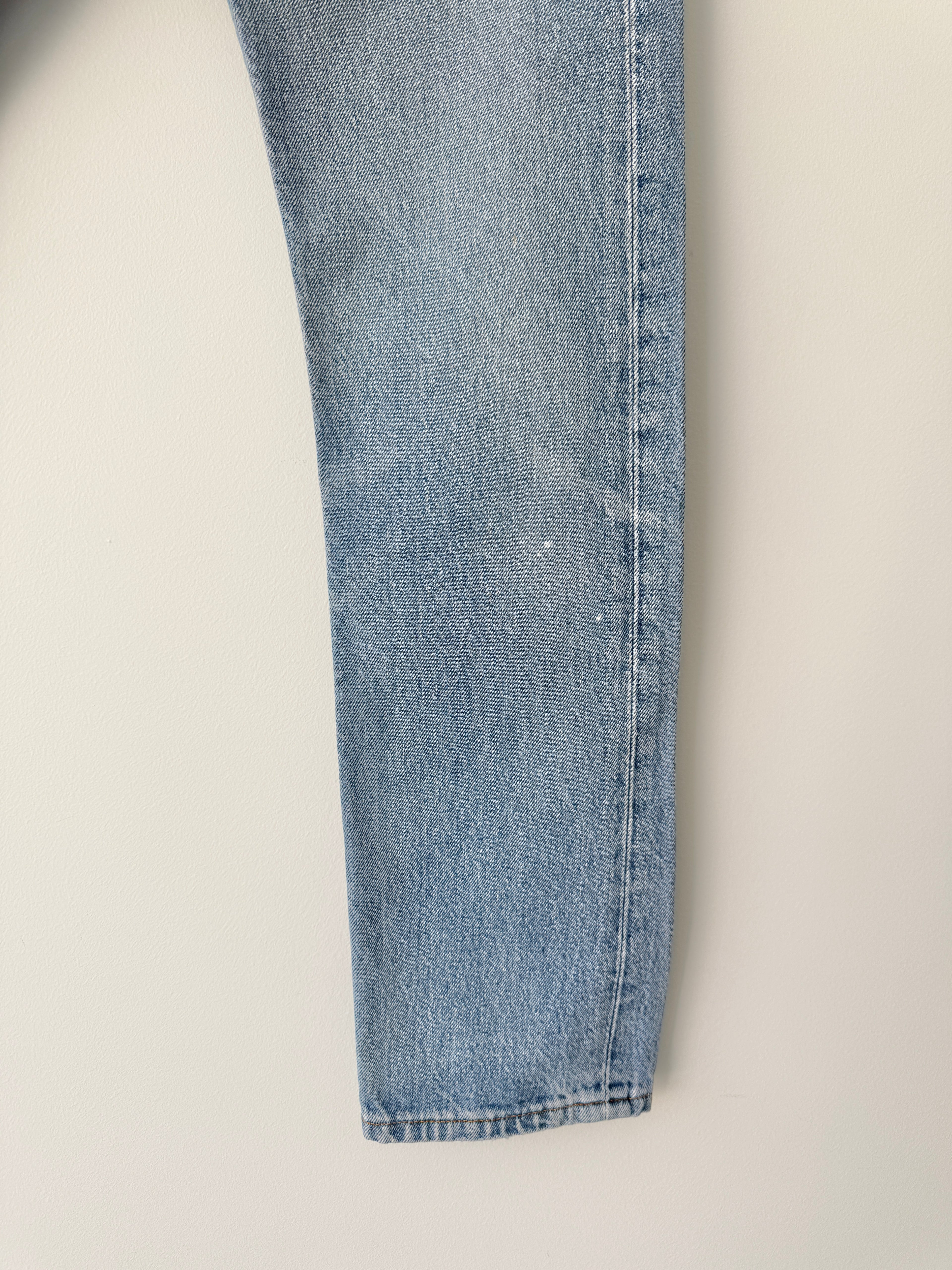 W23 L29 vintage Levis 501s 22-23” measured medium blue 90s Levi’s 501s