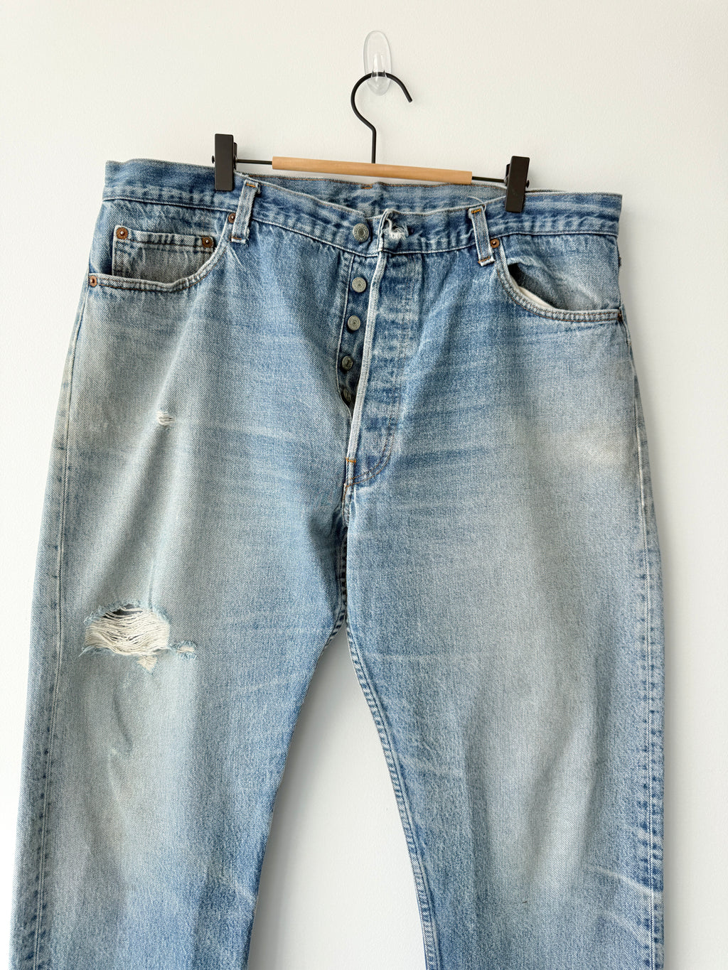 W38 L32 vintage Levis 501s 37/38” measured medium light medium fade denim Levi’s 501s 80s USA