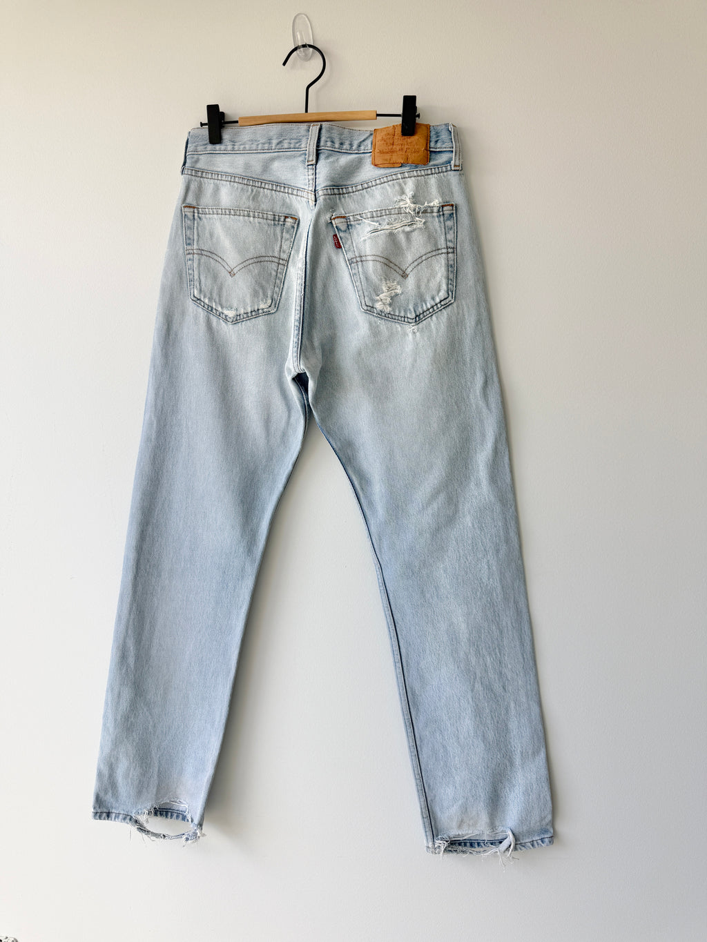 W30 L31 vintage Levis 501 29/30” light blue Levi’s 501s destroyed but beautiful denim
