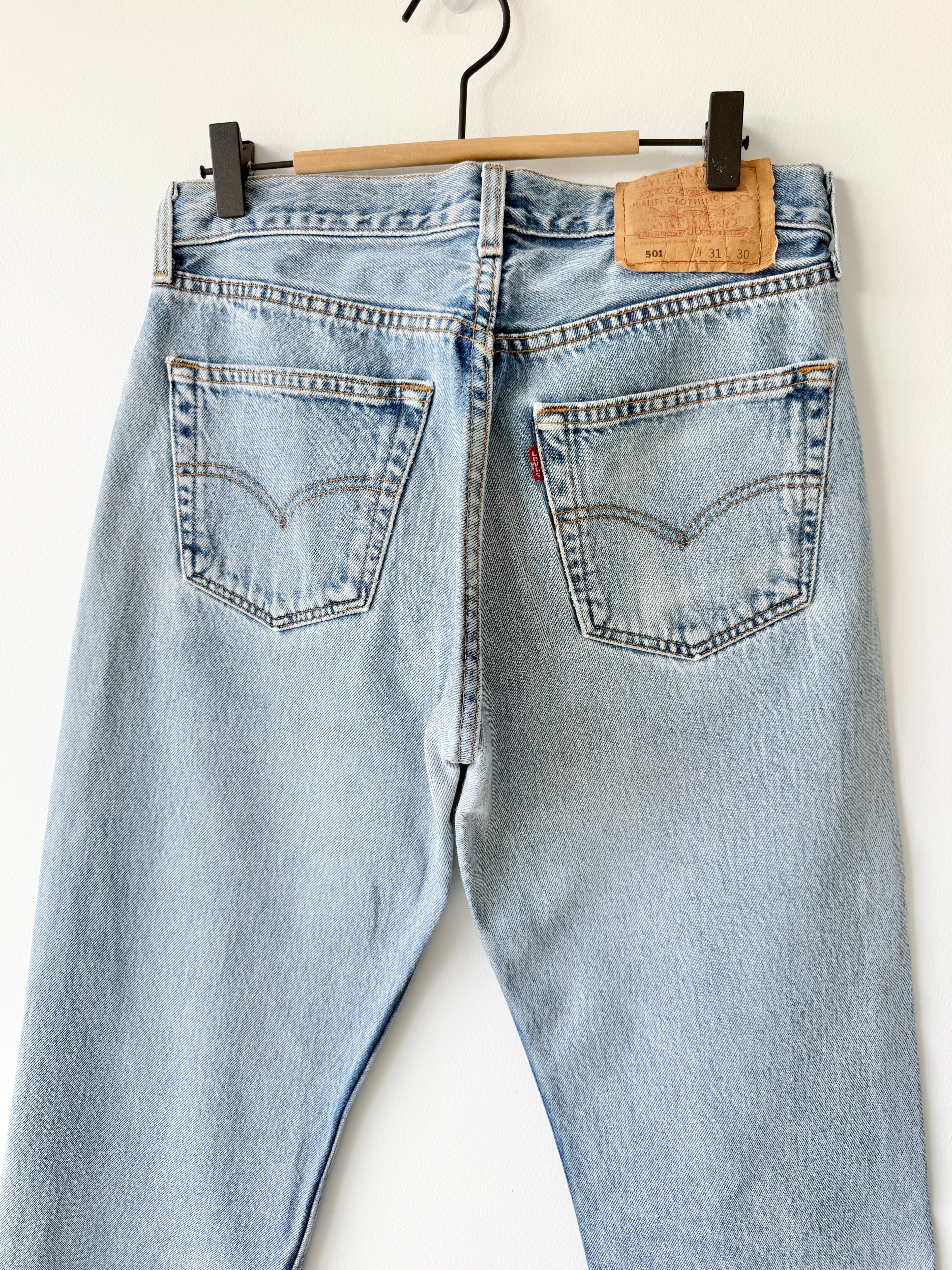 W29 L29 vintage Levis 501 29” light blue Levi’s 501s Y2K