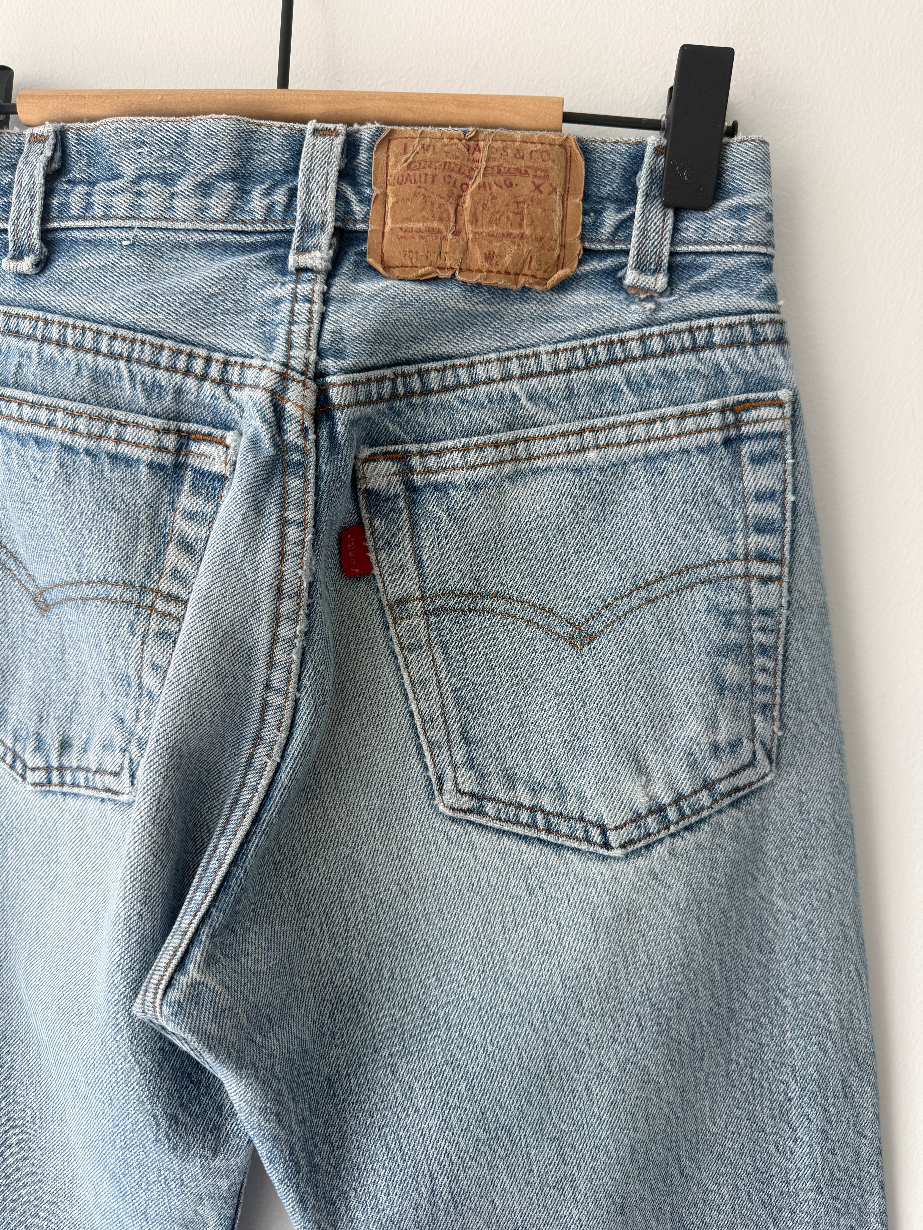 Soft W24 L28 vintage Levis 701s 23/24” measured waist light faded blue USA 80s 701s