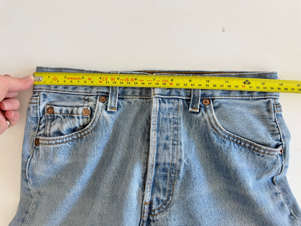 Soft W27 L32 vintage Levis 501s 26/27” measured light blue faded 90s USA 501s slim hips