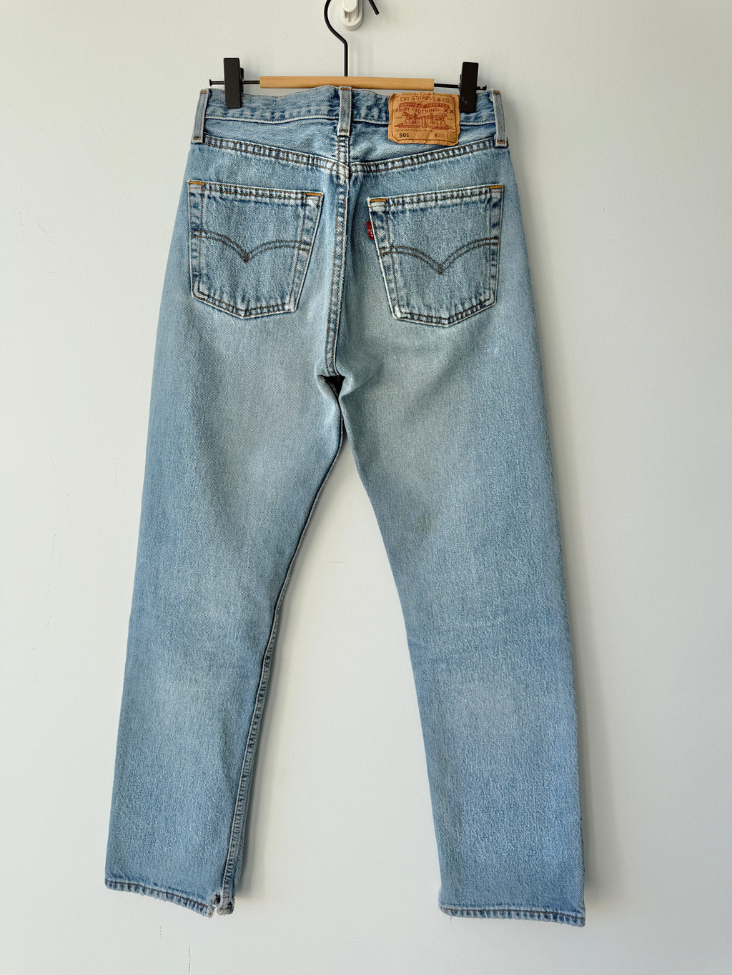 W25 L29 vintage Levis 501 24/25” measured denim medium faded blue 90’s levi’s 501s