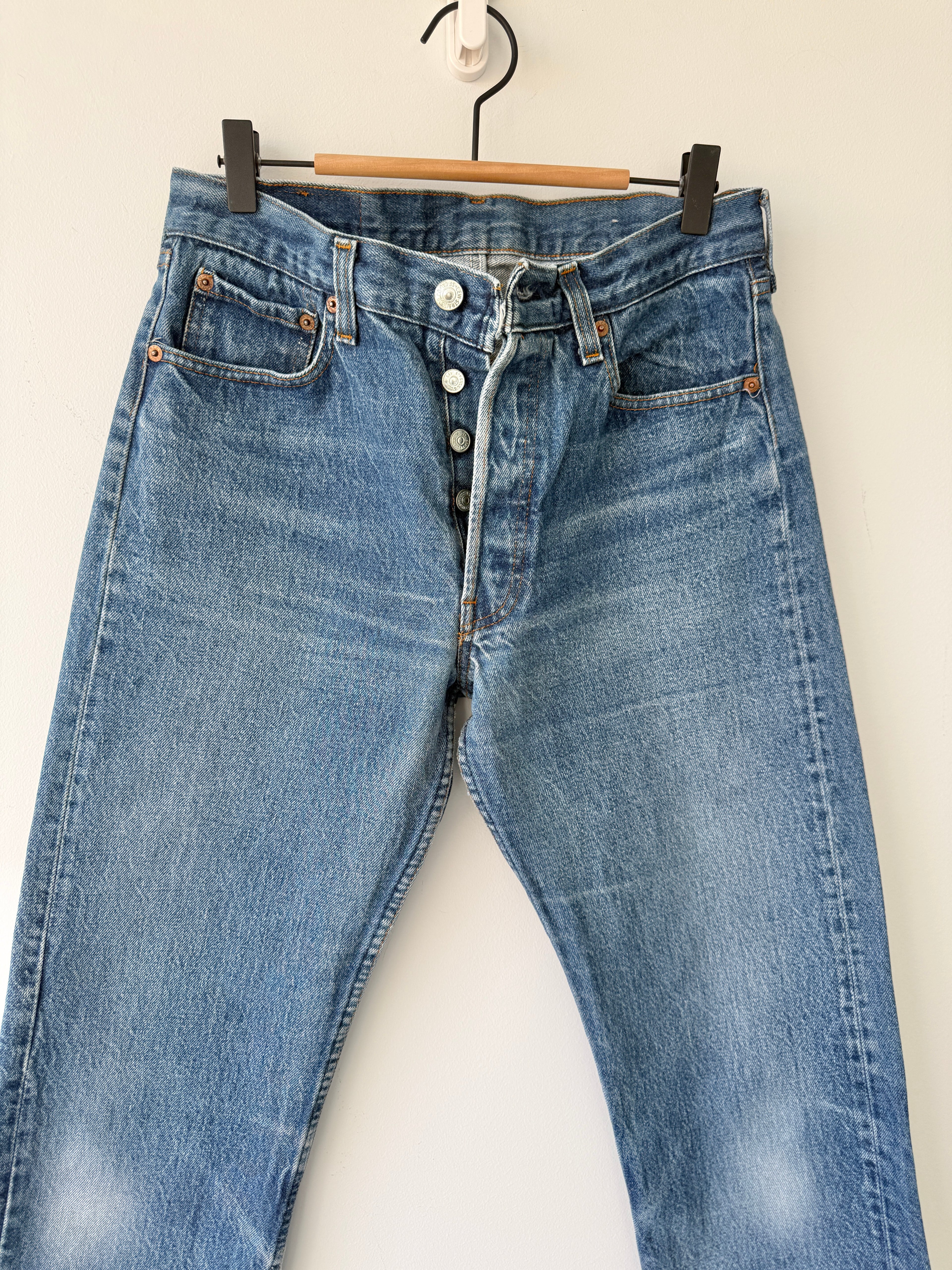 W29 L30 vintage Levis 501 27-29” measured dark faded blue 80s USA Levi’s 501s