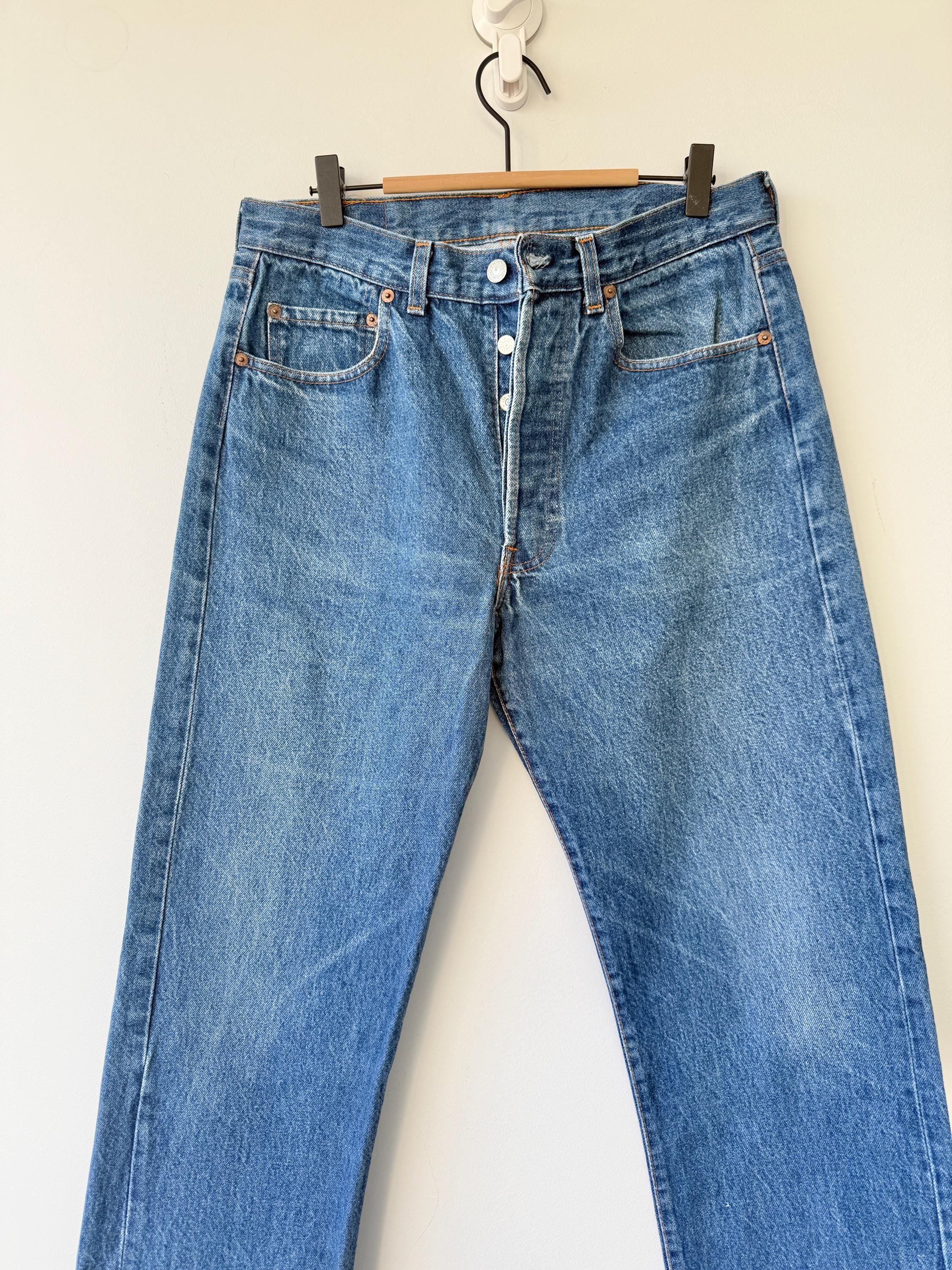 W31 L29 vintage Levis 501 30-31” measured raw blue dark blue made in 70s/80s