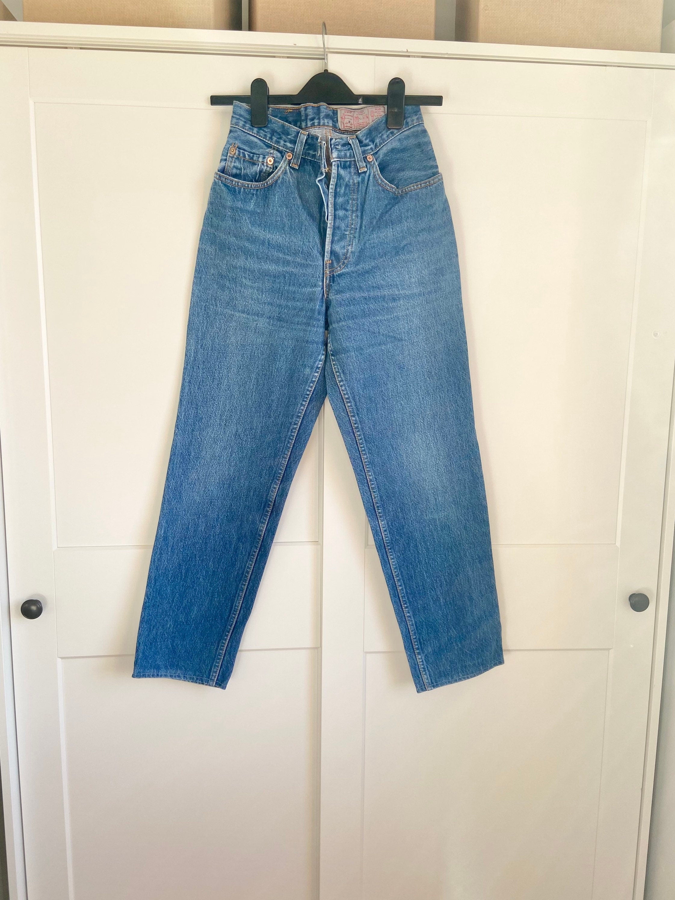 Vintage levis w25” 901 jeans made in USA