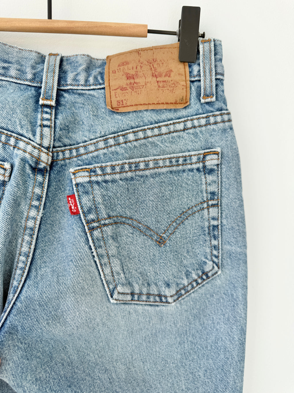 W24 L31 vintage Levis 517 26” measured medium faded blue denim Levi’s 517s