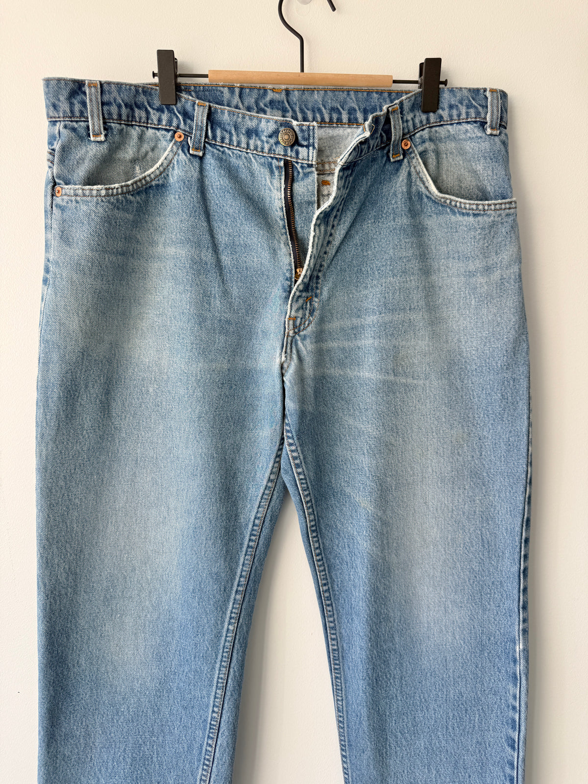 W36 L31 vintage Levis 505 medium blue 35/37” measured waist 501s 90s USA