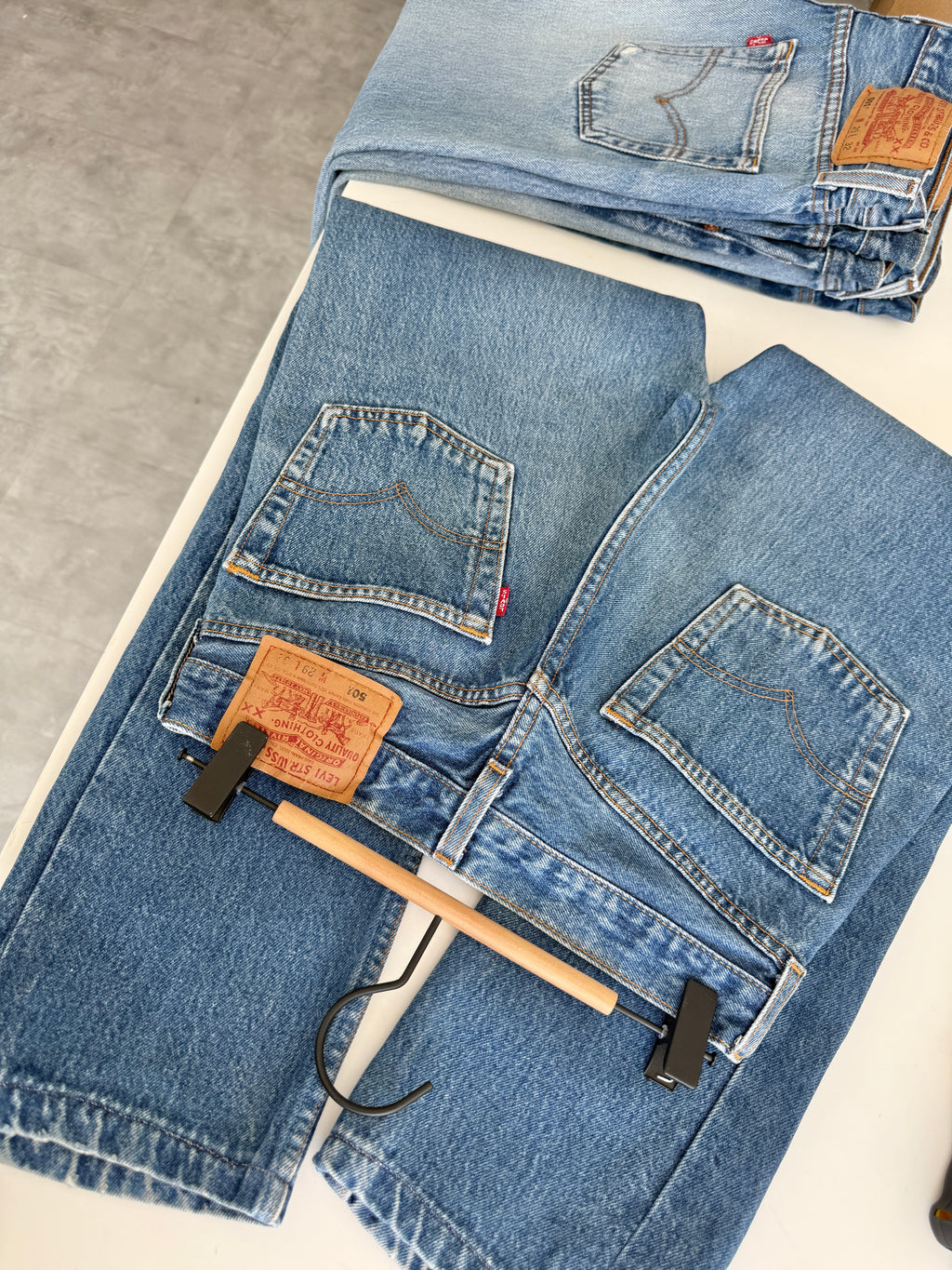 W27 L29 vintage Levis 501s 26/27” darker faded blue Levi’s 501s faded whiskers