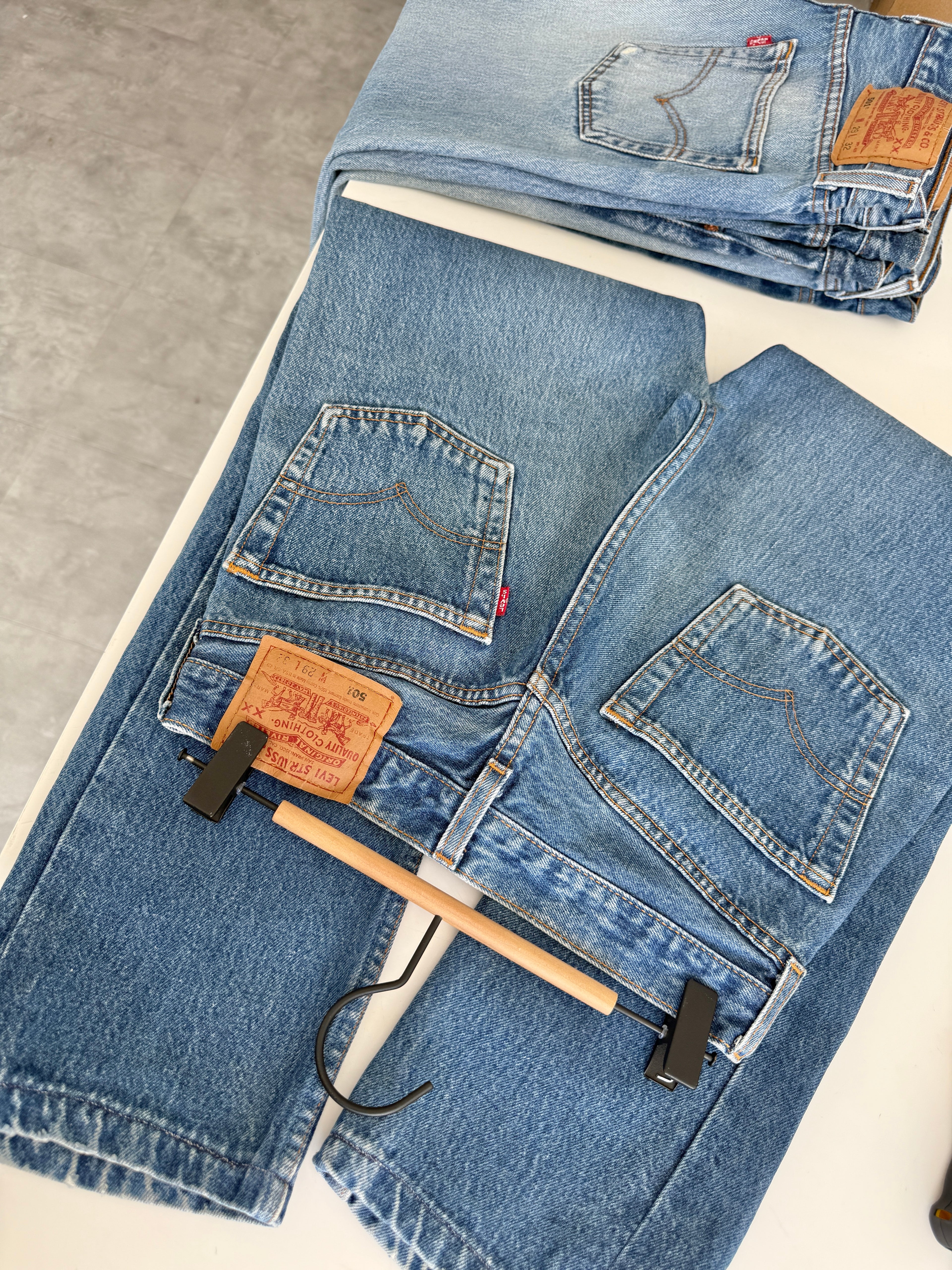 W27 L29 vintage Levis 501s 26/27” darker faded blue Levi’s 501s faded whiskers