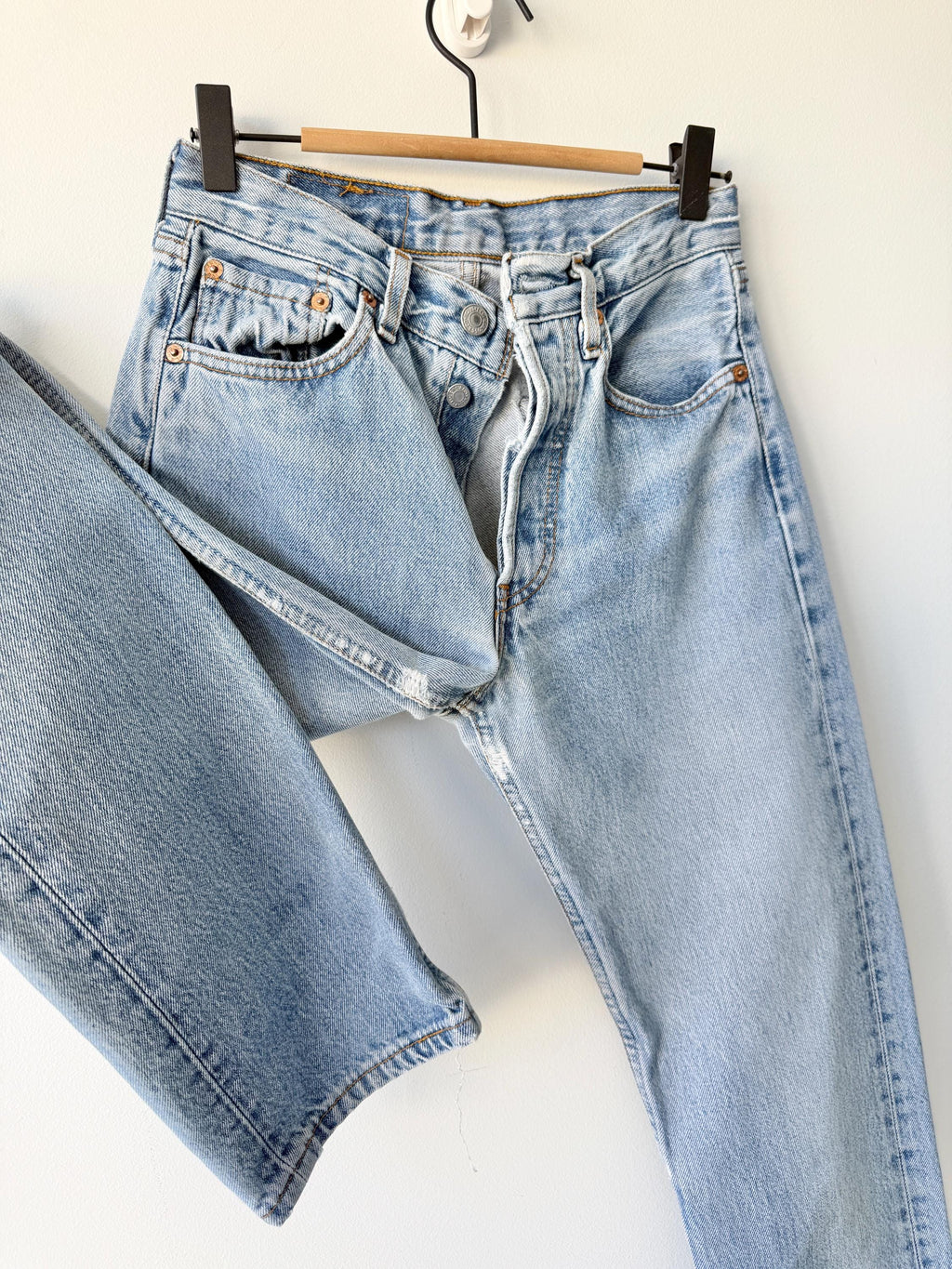 W25 L33 vintage Levis 501 24-25” measured waist light faded denim made in 90s