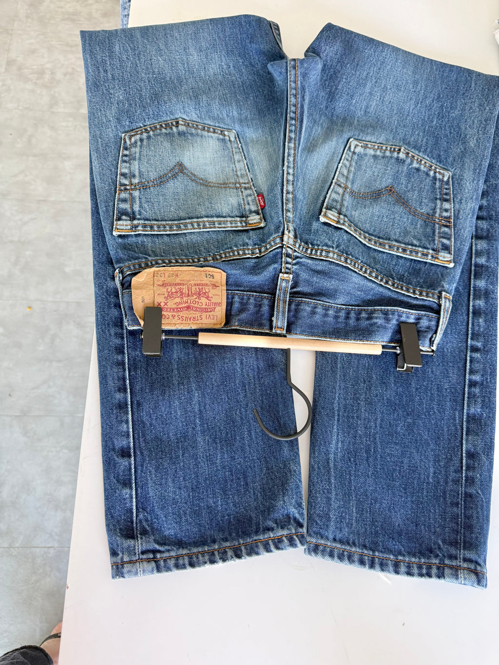 W27 L30 vintage Levis 501 dark blue 25/27” measured waist Y2K levis 501s