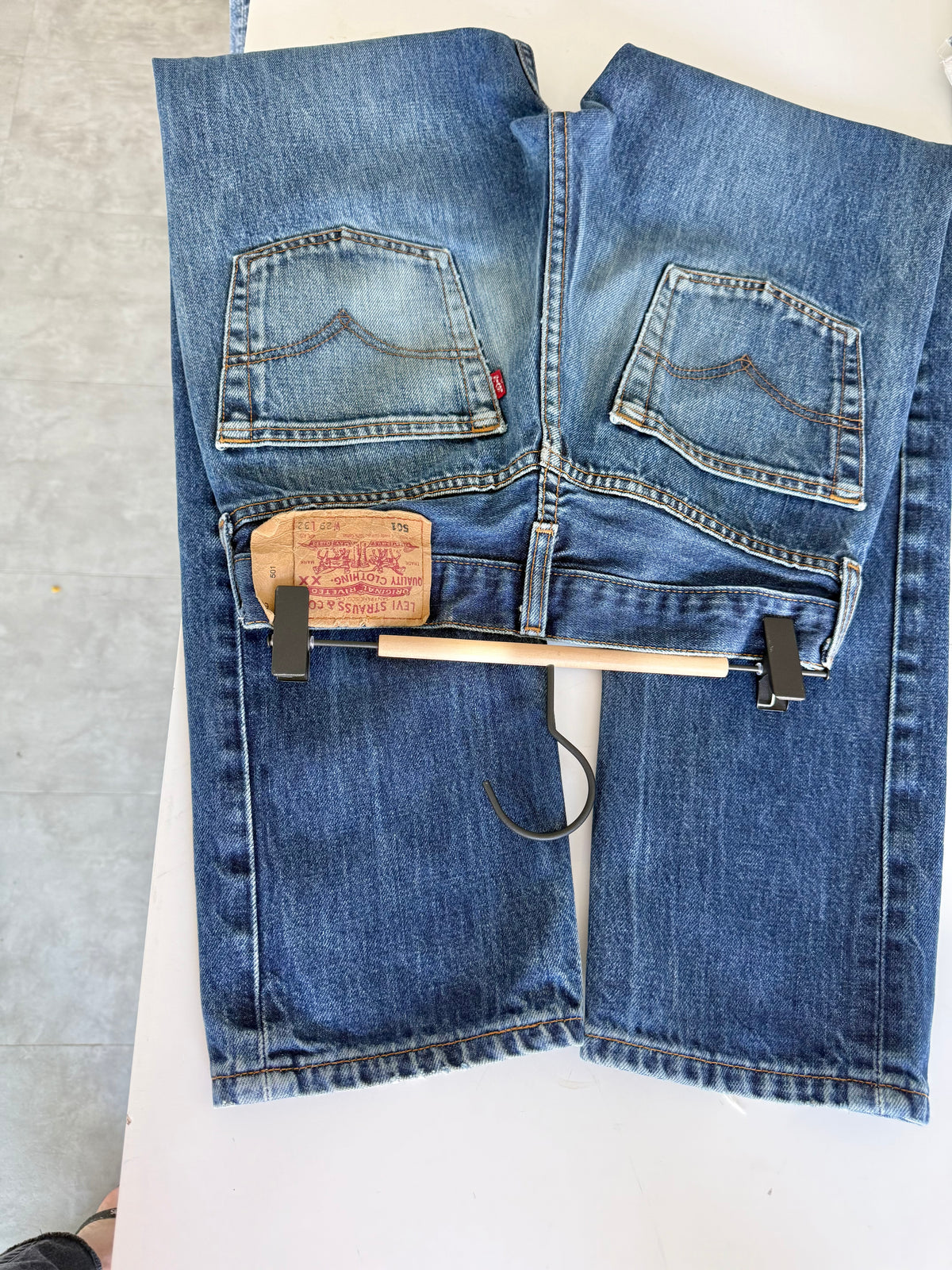 W27 L30 vintage Levis 501 dark blue 25/27” measured waist Y2K levis 501s