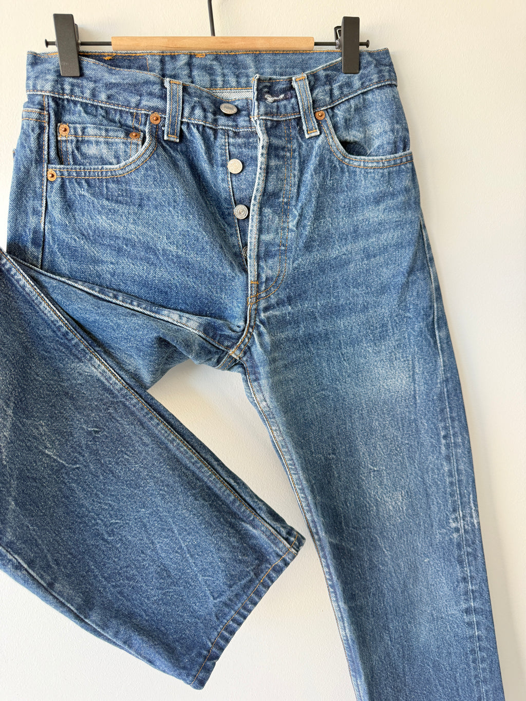 W26 L27 vintage Levis 501 25/26” measured raw blue 80s USA 501s slim hips