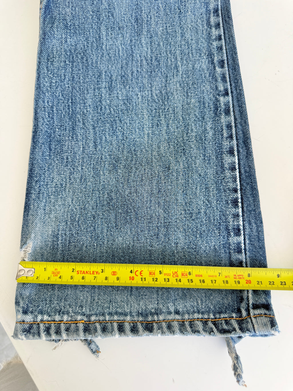 W24 L31 vintage Levis 517 24” measured waist dark faded blue USA 90s 517s