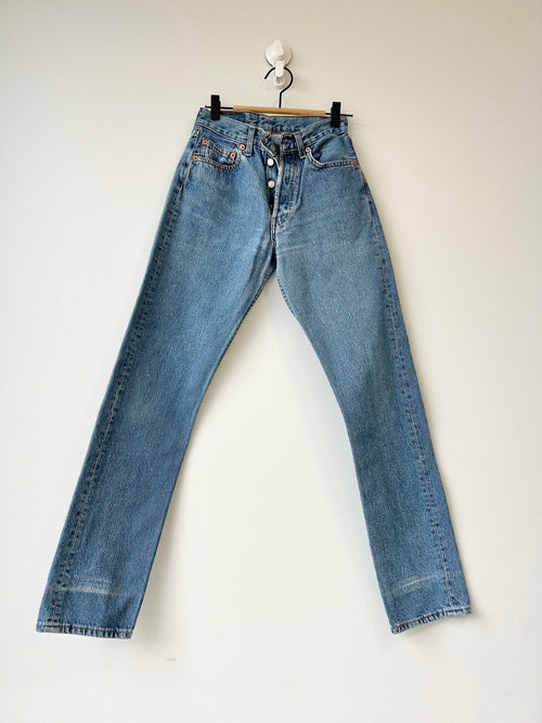 Levis 501 vintage W24 L31 Levi’s 501 faded blue denim made in 90s straight leg 501 vintage blue 501 vintage Levi’s levis