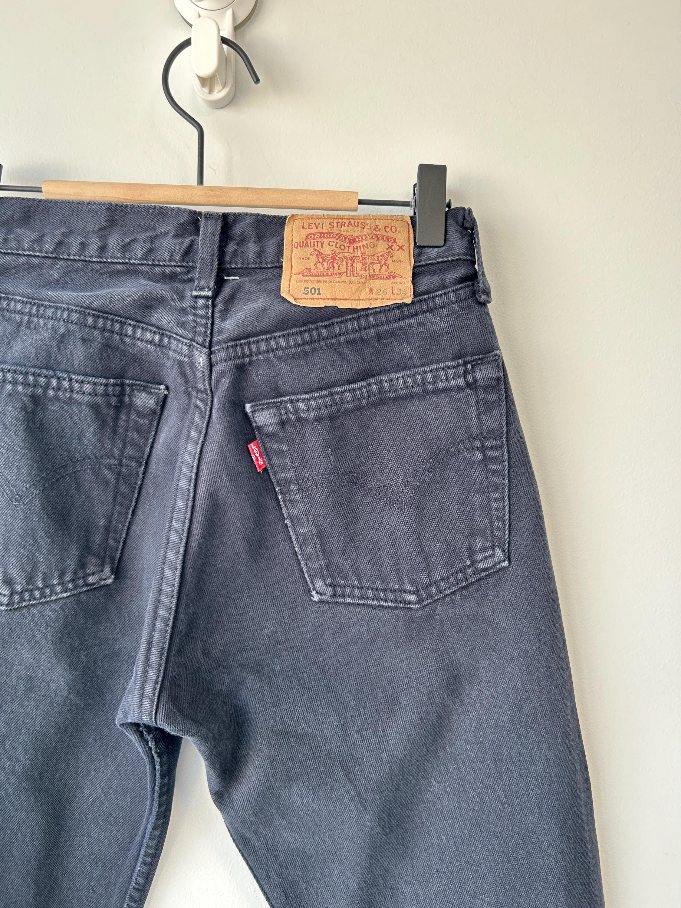 W24 L33 Levis 501 vintage 24” waist black 501s made in France 90s