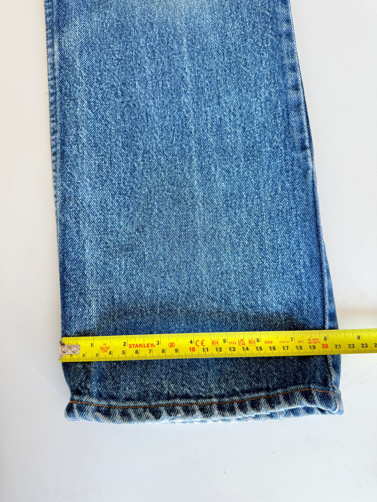 W33 L32 vintage Levis dark faded blue 32/33” measured waist late 80s levis orange tag