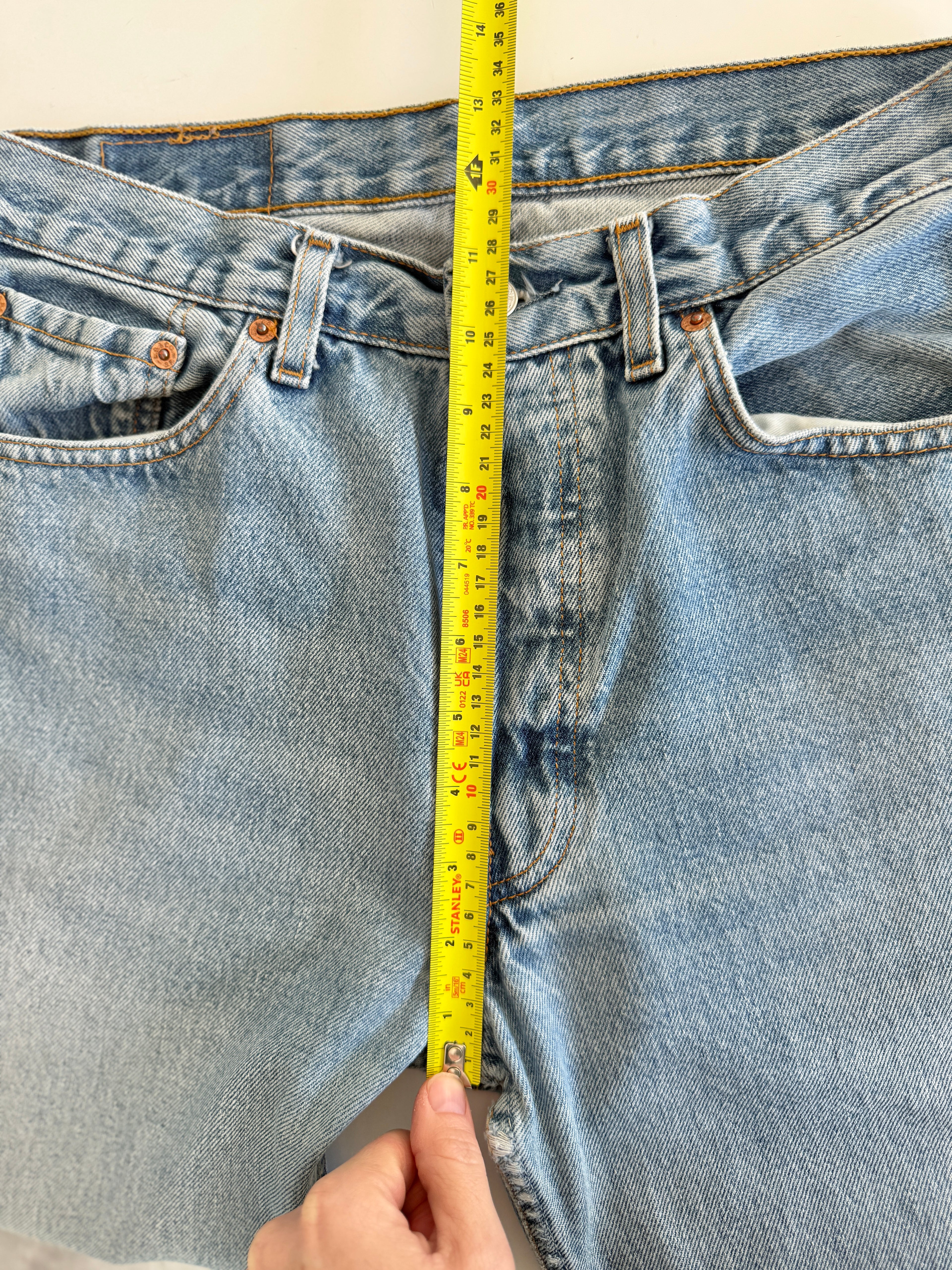 W29 L30 vintage Levis 501 29” measured medium faded blue Y2K Levi’s 501s
