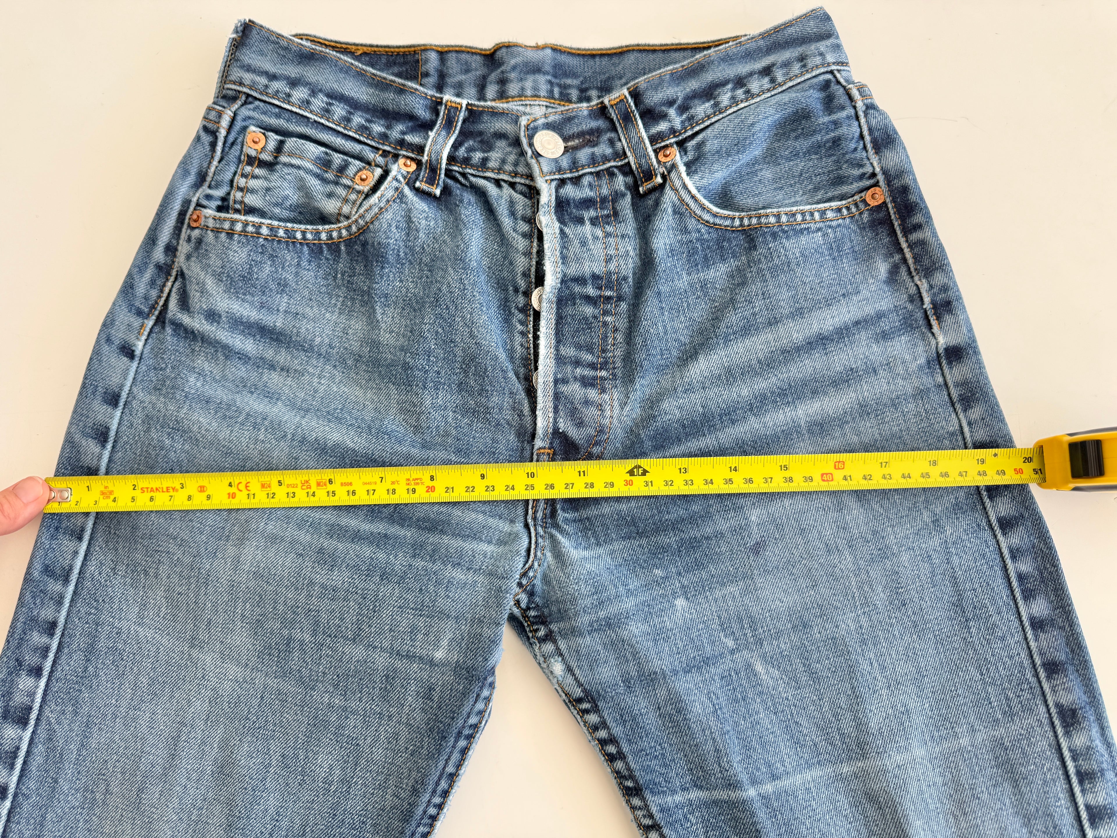 Softer W26 L29 vintage Levis 501 25/26” measured waist indigo faded blue 501s Y2K