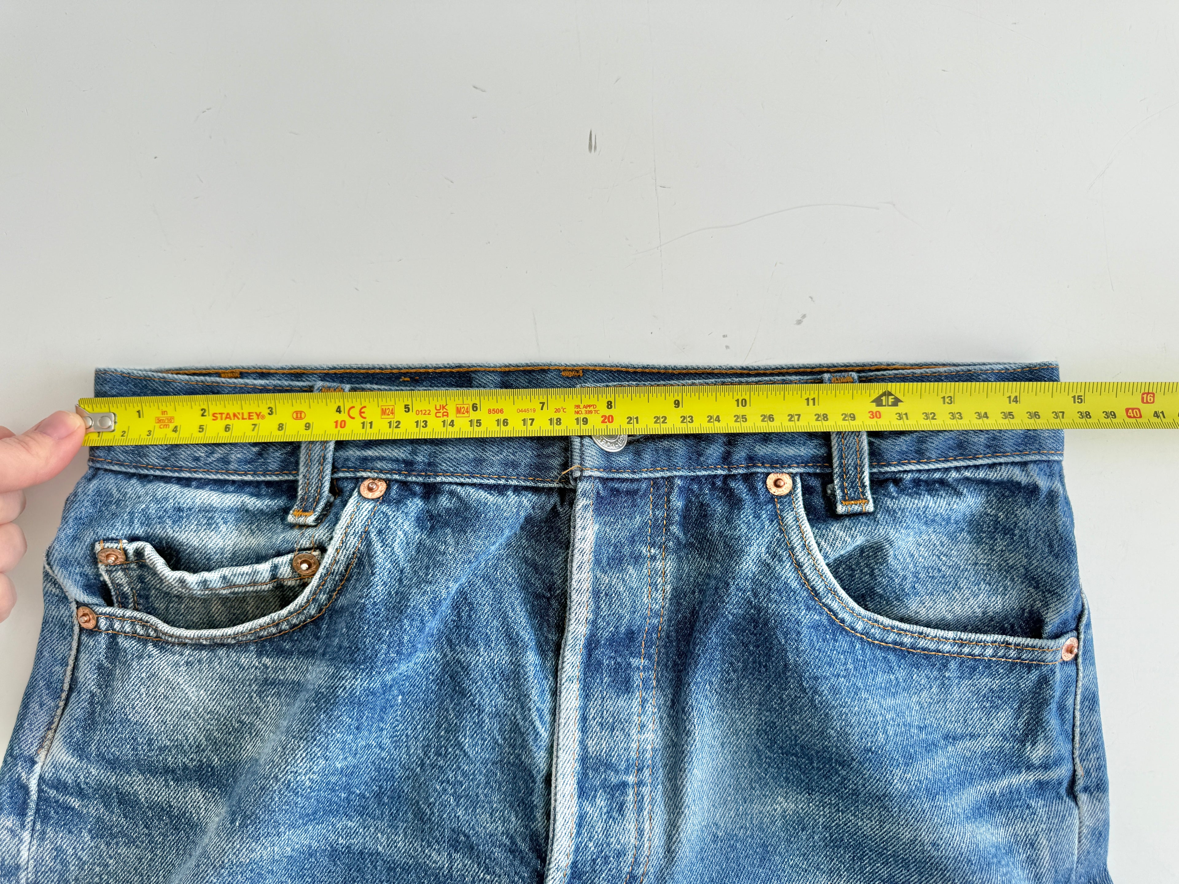 W28 L26 vintage Levis 501s 28” dark raw blue faded blue Levi’s 501 student fit early 90s