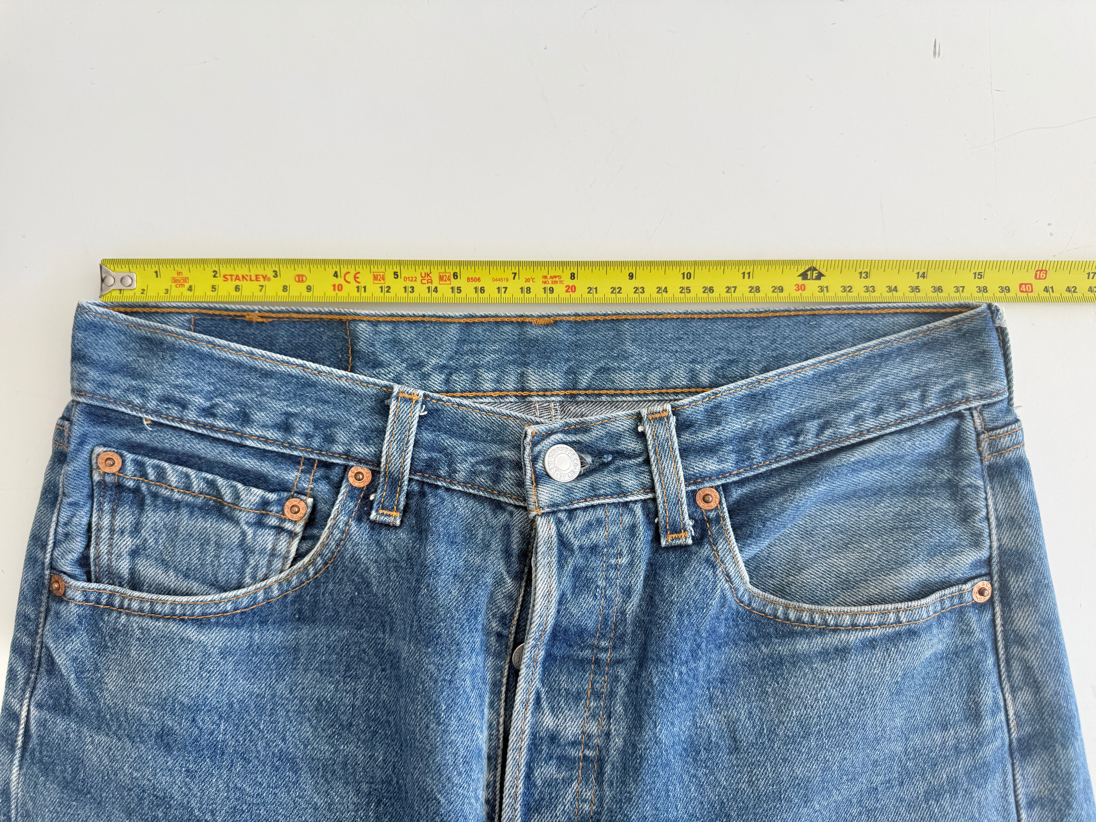 W30 L31 vintage Levis 501xx 29/30” measured waist dark faded blue 501s 90s