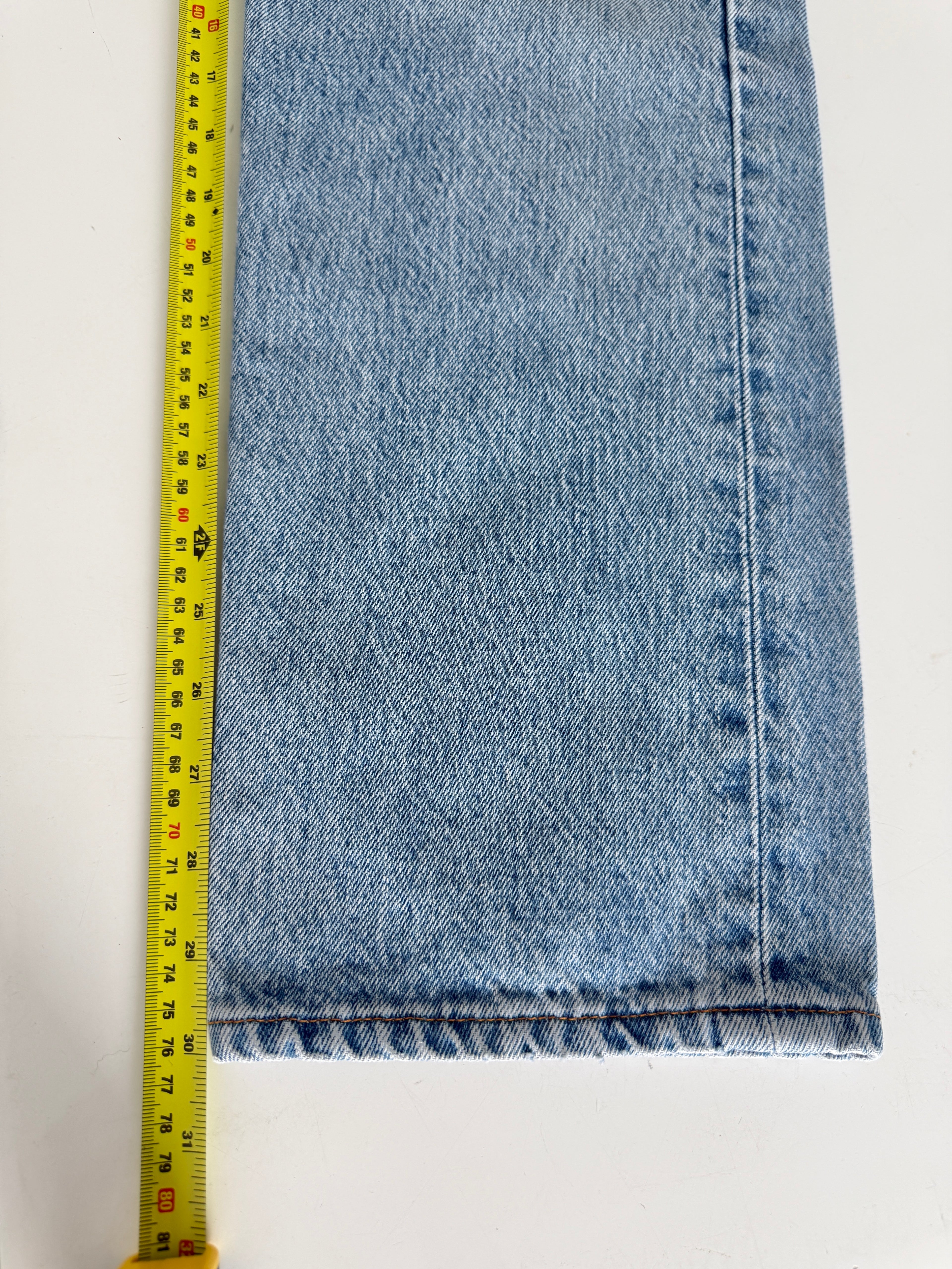 W31 L30 vintage Levis 501 30/31” measured waist medium faded blue 501s amazing fade 90s USA denim