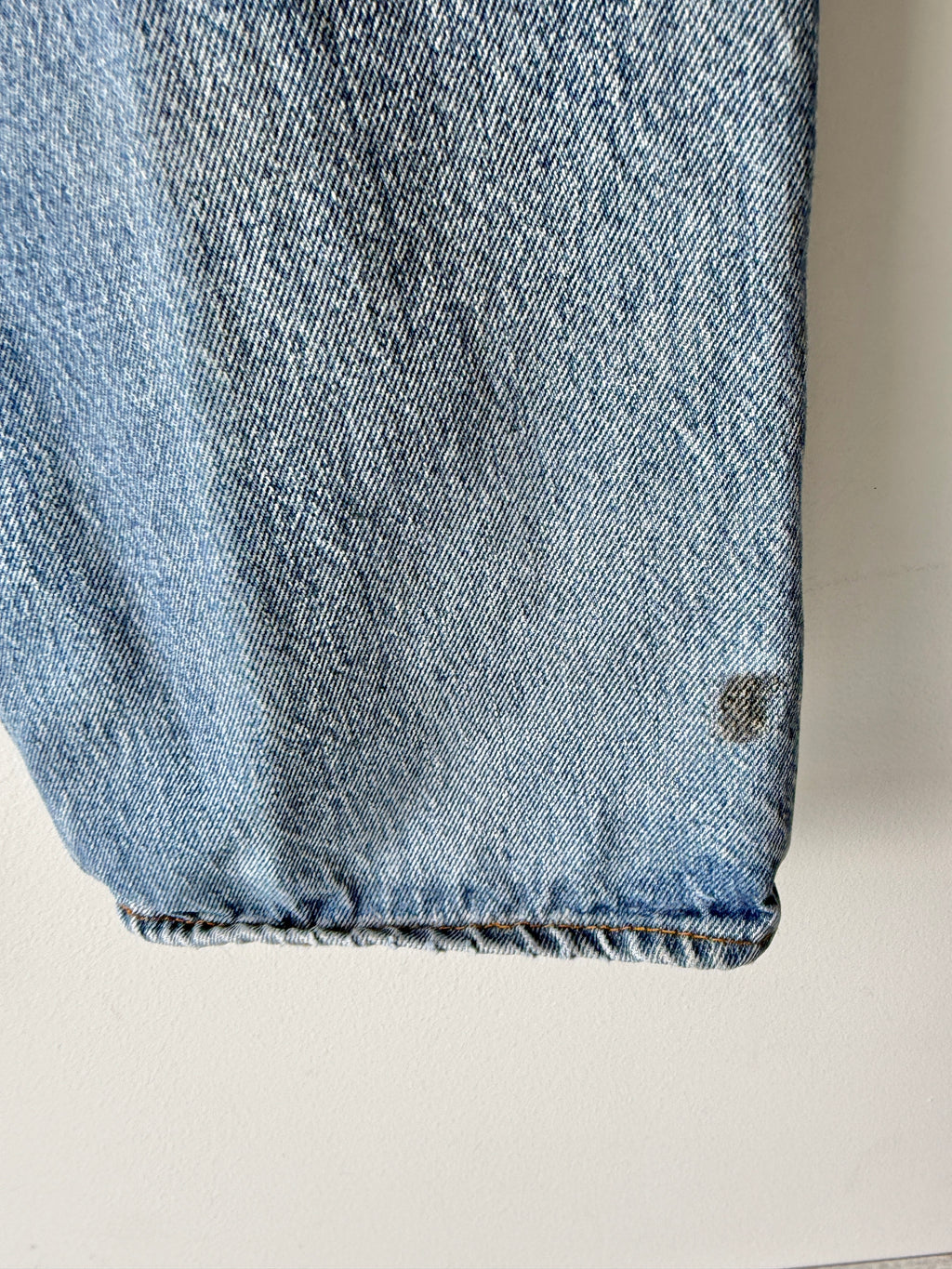 W38 L32 vintage Levis 501s 37/38” measured medium light medium fade denim Levi’s 501s 80s USA