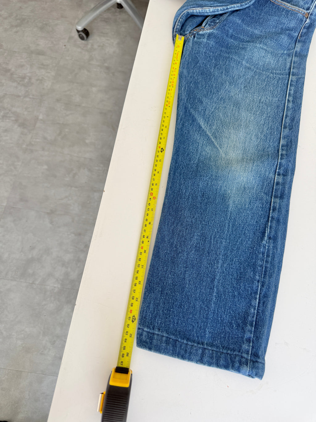 W31 L26 vintage Levis 501 0115 dark blue 30/31” measured waist 501s 80s USA