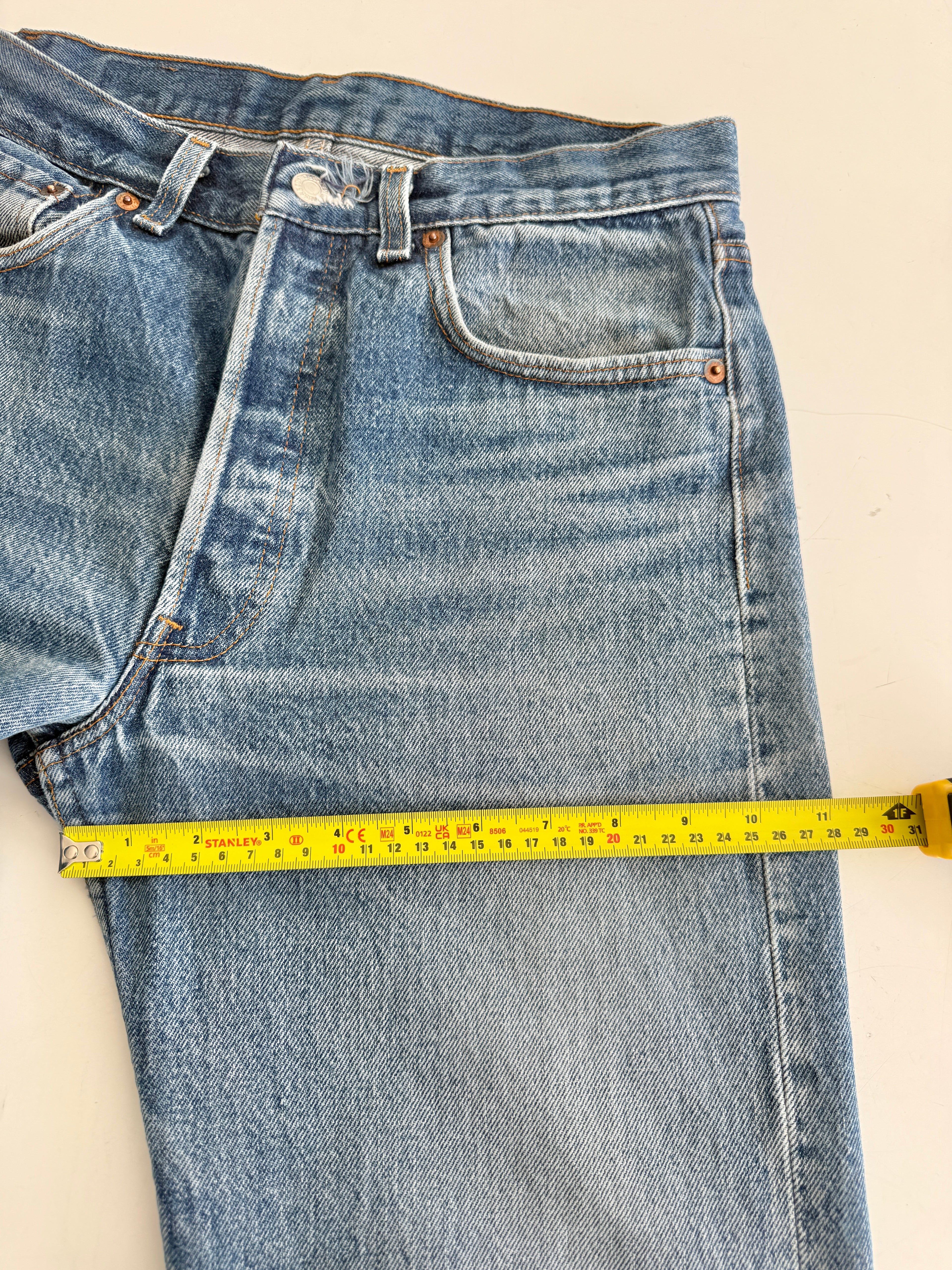 Soft W29 L30 vintage Levis 501s 28/29” measured dark fade whiskers blue denim Levi’s 501s 80s USA