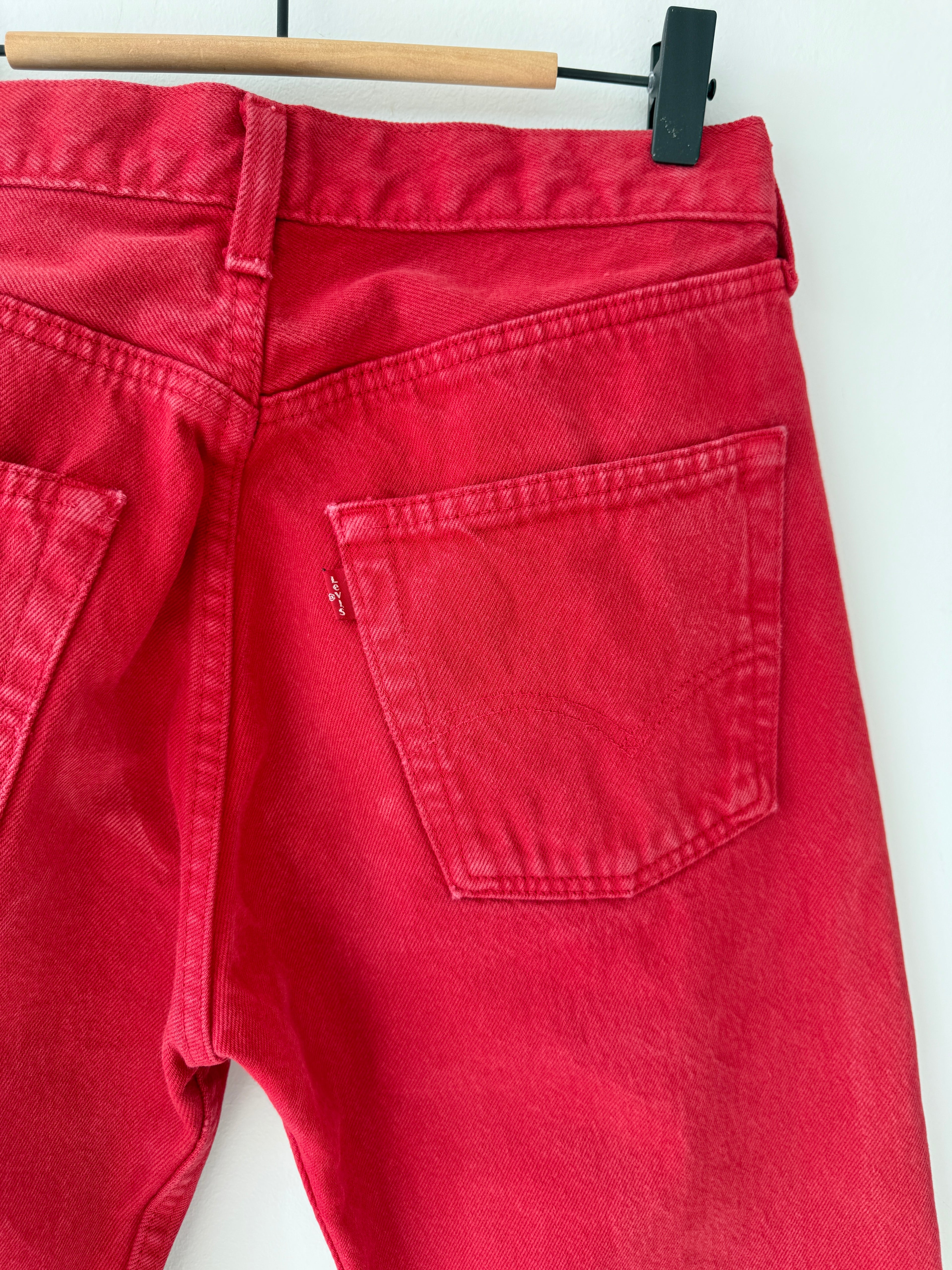 W29 L32 vintage Levis 501 28/29” measured waist red 90s 501s