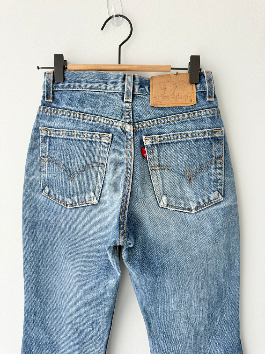 W24 L31 vintage Levis 517 24” measured waist dark faded blue USA 90s 517s