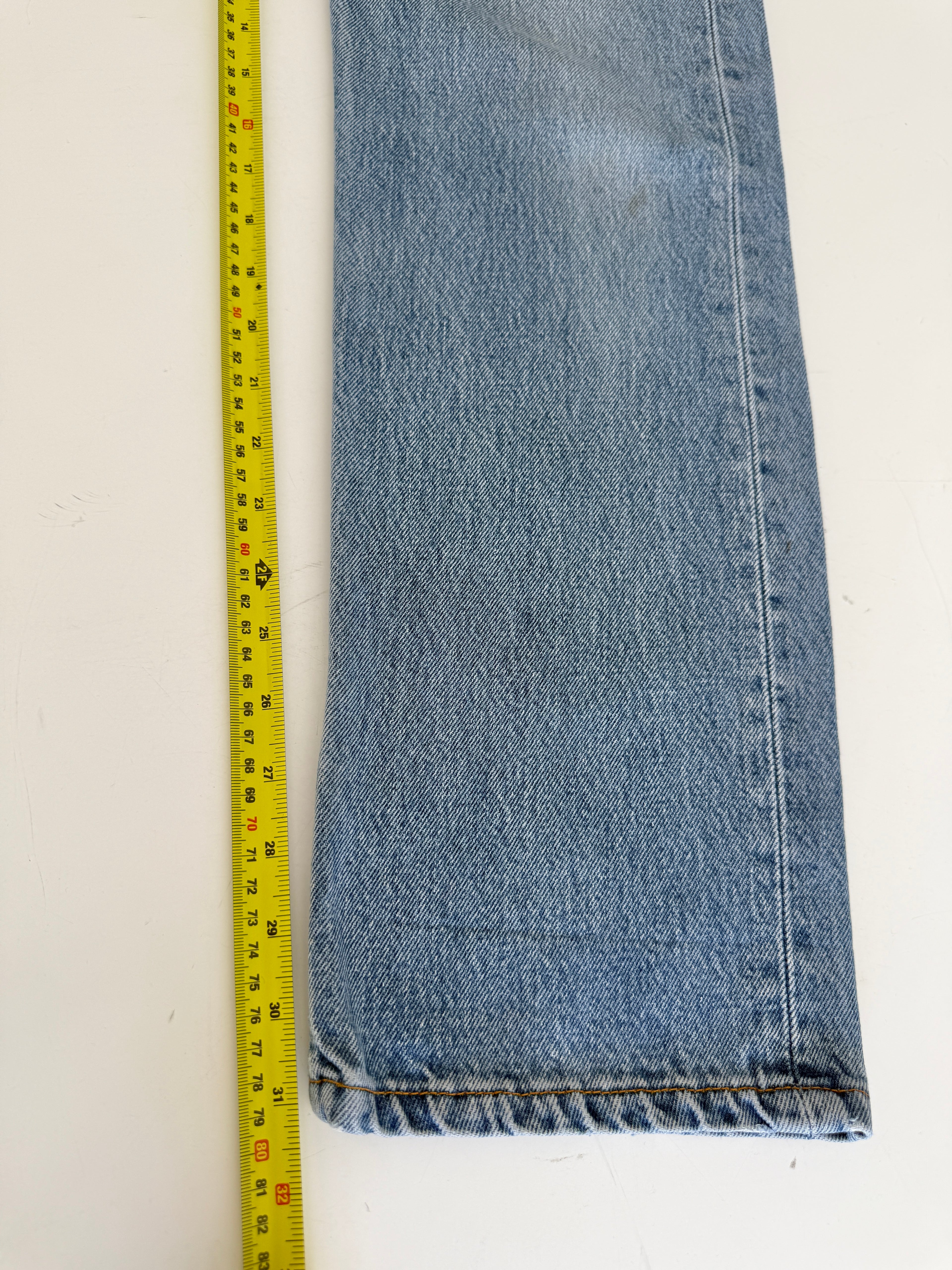 W28 L31 vintage Levis 501 27/28” measured waist medium blue 90s USA  501s