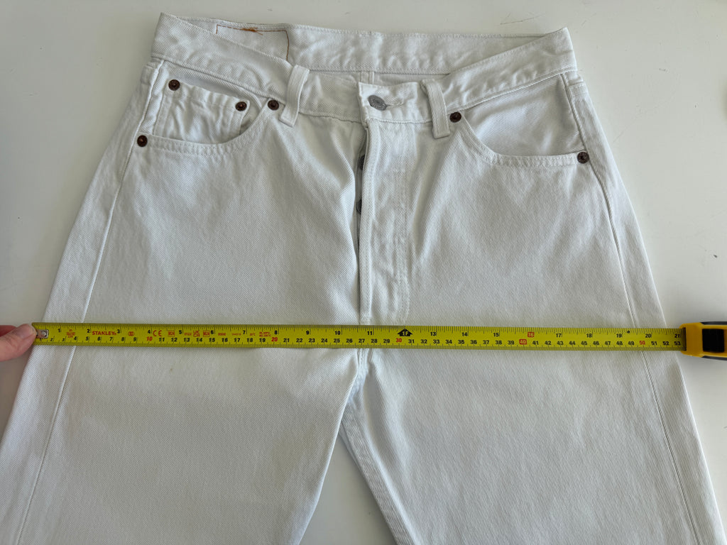 W28 L30 vintage Levis 501 27/28” measured white denim 90s Levi’s 501s USA