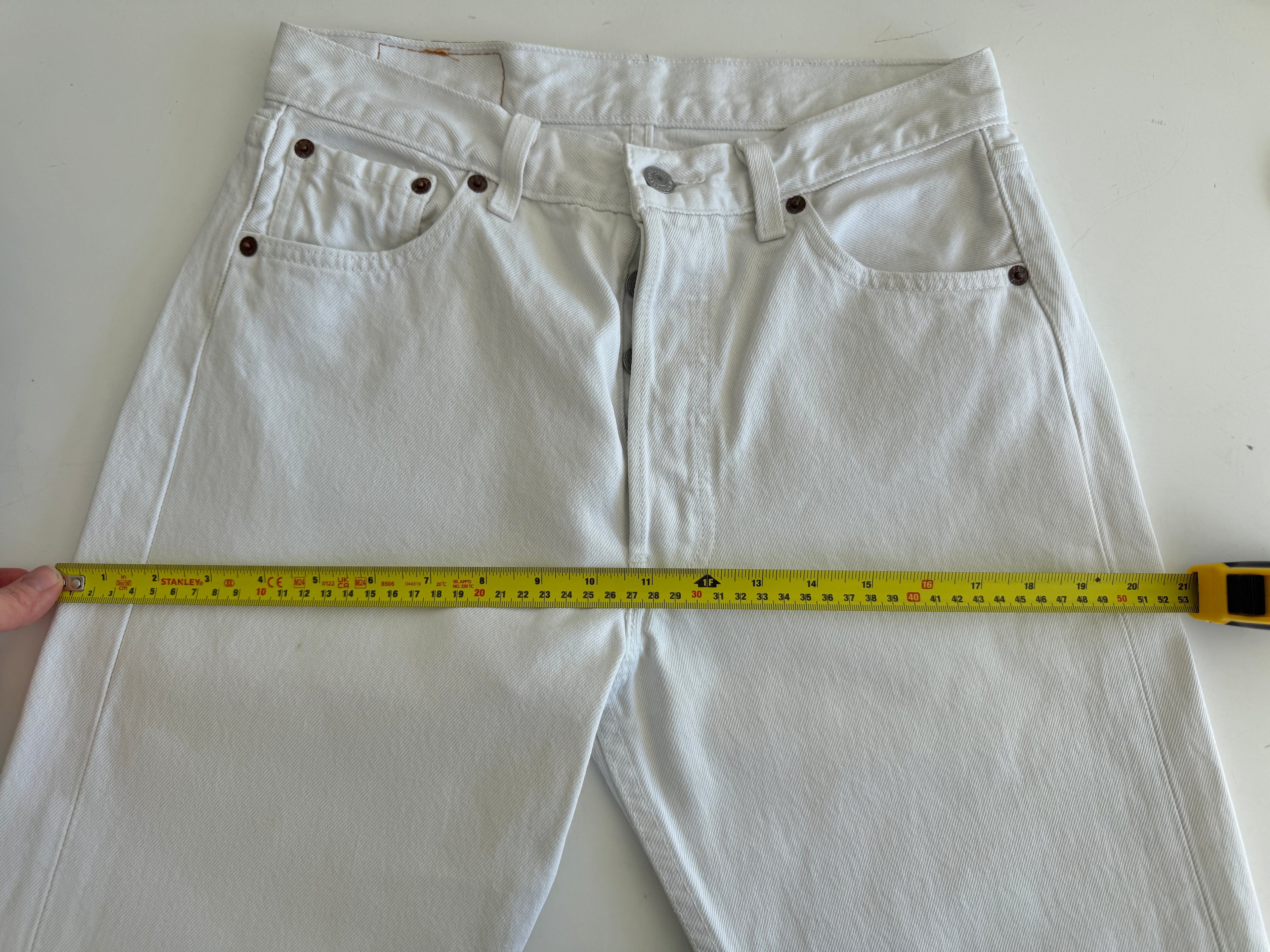 W28 L30 vintage Levis 501 27/28” measured white denim 90s Levi’s 501s USA