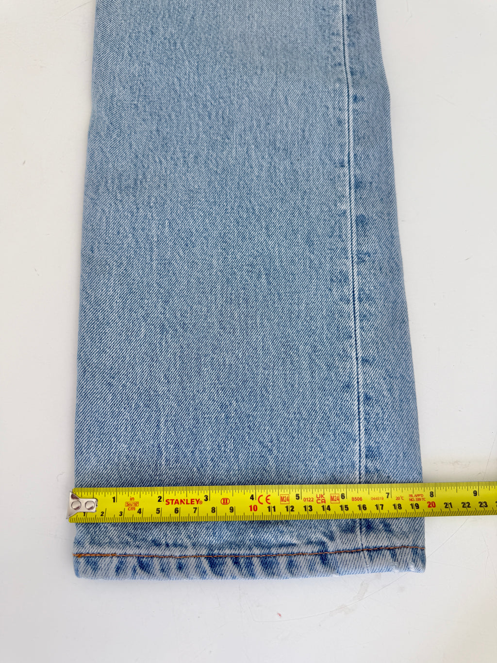 W29 L29 vintage Levis 501s 28/29” measured light blue fade denim 90s 501s