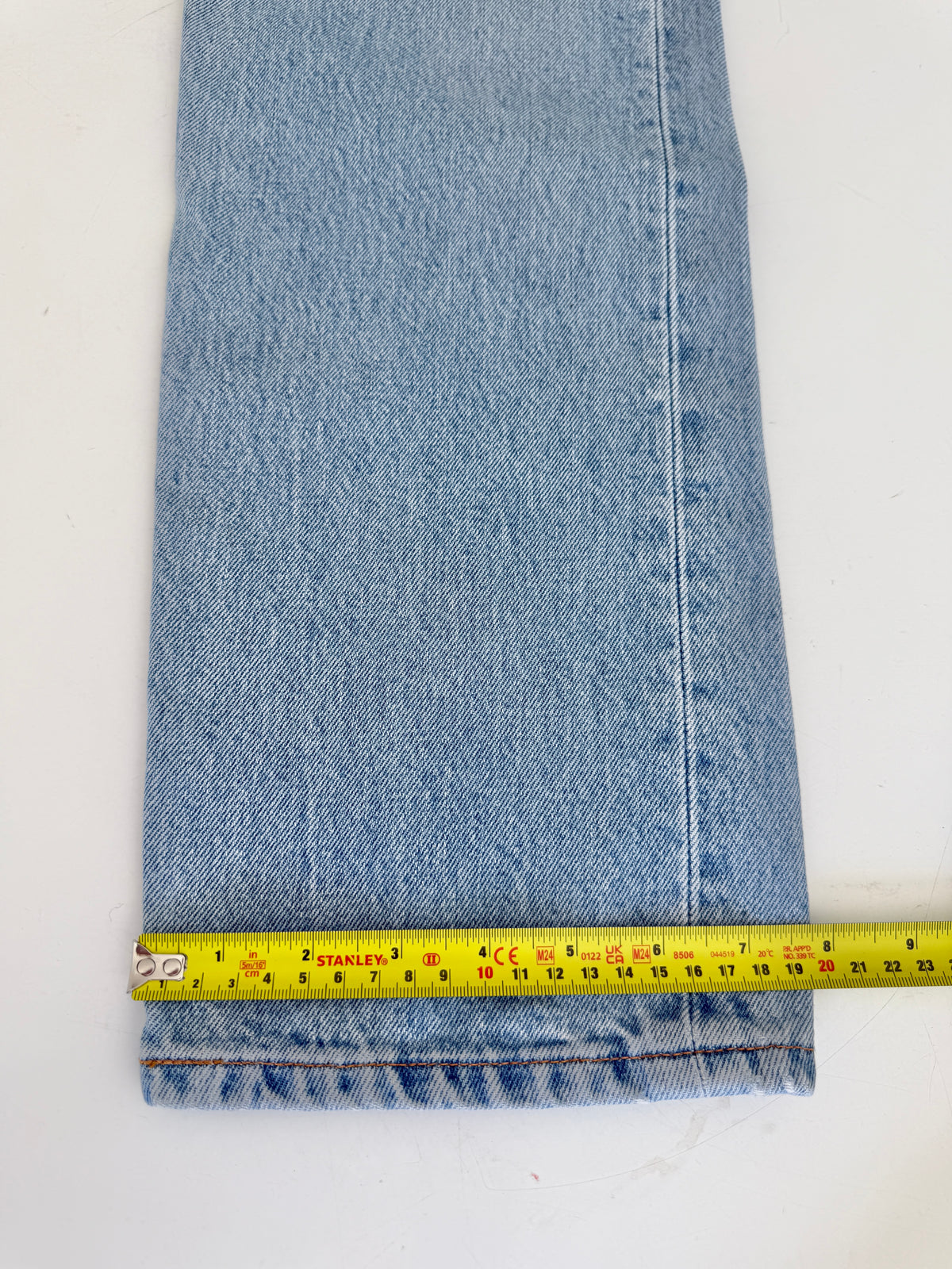 W29 L29 vintage Levis 501s 28/29” measured light blue fade denim 90s 501s