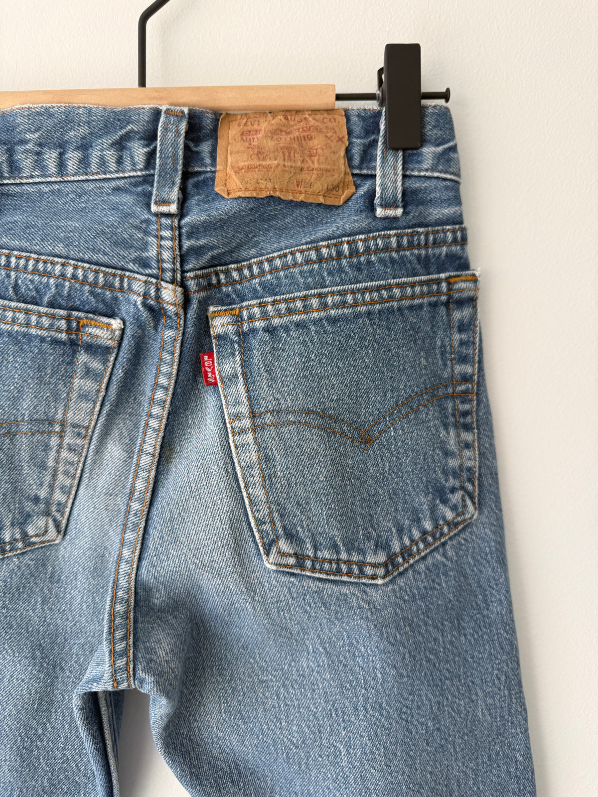 W23 L26 vintage Levis 701s 22/23” measured dark blue 701s 80s USA