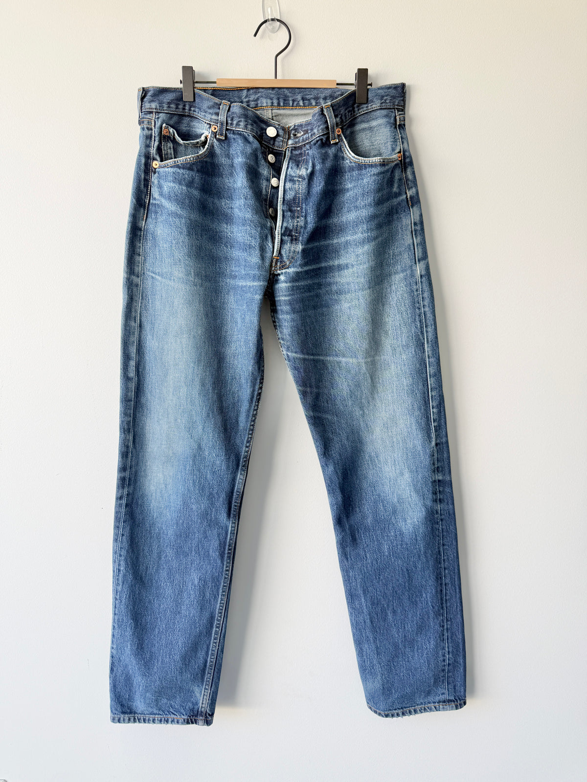 W33 L33 vintage Levis 501 dark blue 33” measured waist Y2K levis 501s