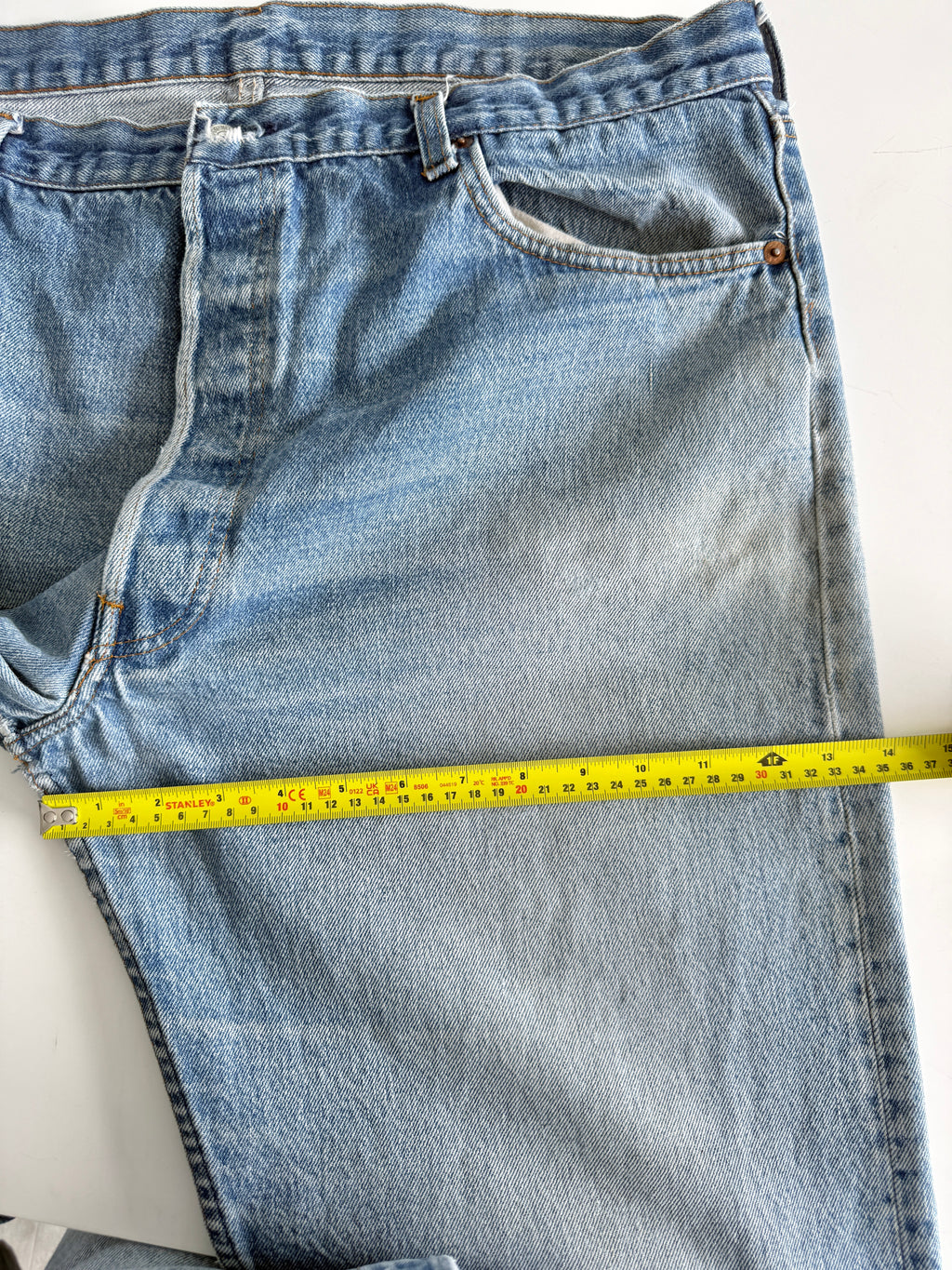 W38 L32 vintage Levis 501s 37/38” measured medium light medium fade denim Levi’s 501s 80s USA