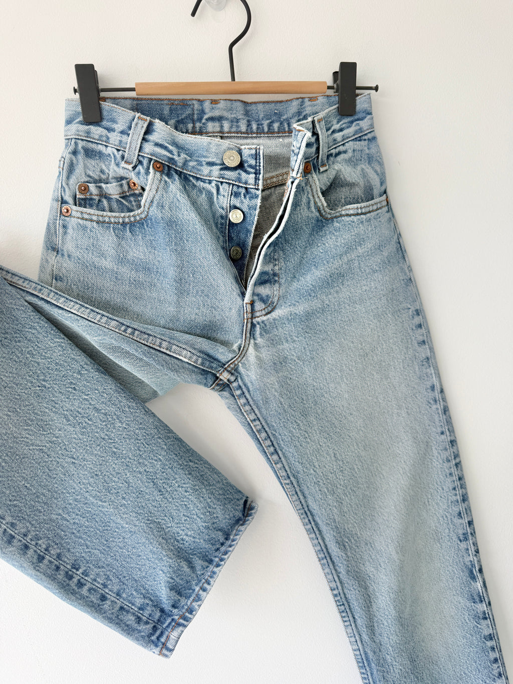 Soft W24 L28 vintage Levis 701s 23/24” measured waist light faded blue USA 80s 701s