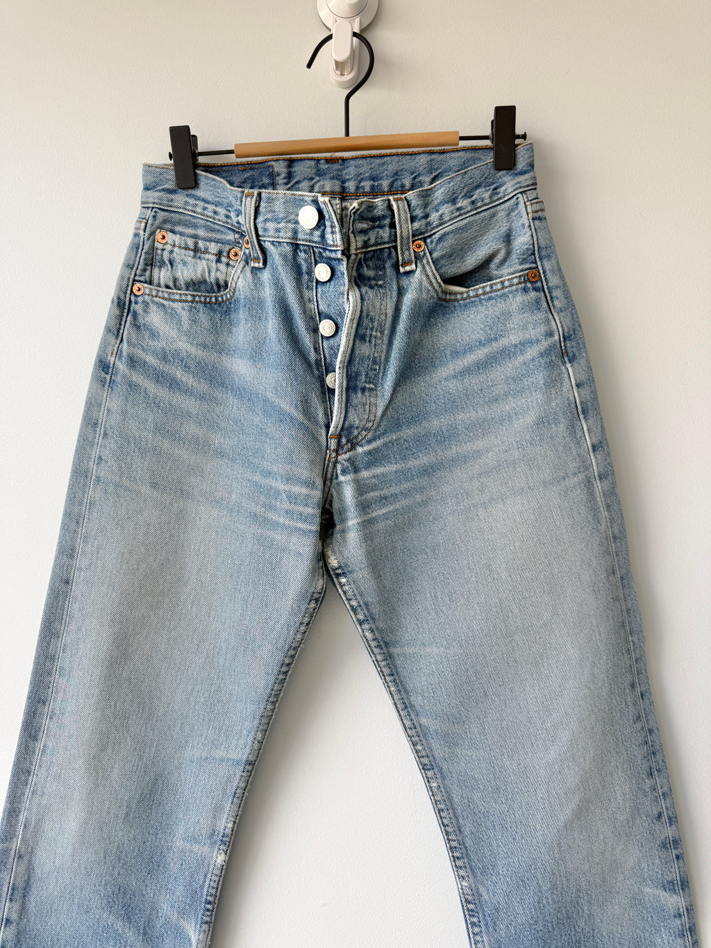 Soft W26 L29 vintage Levis 501 25/26” measured unique faded blue denim Y2K  Levi’s 501s