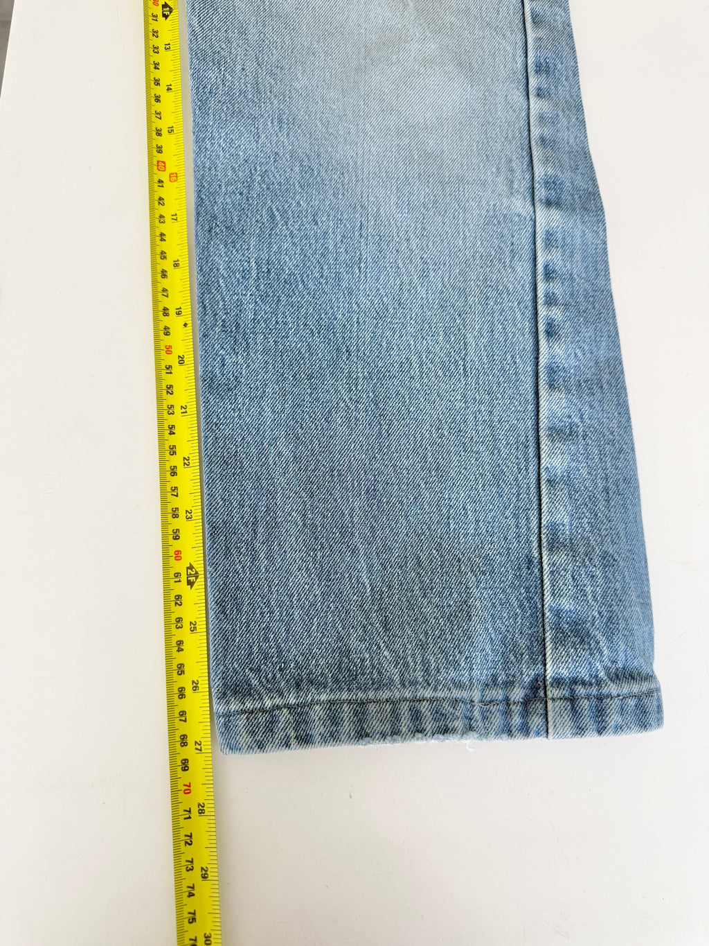 W28 L27 vintage Levis orange tag light blue faded 28” measured waist 501s 80s