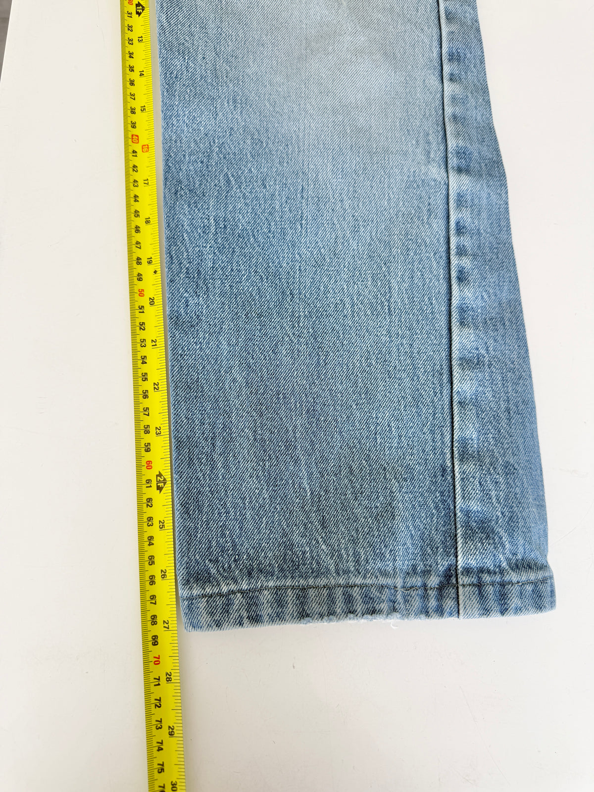 W28 L27 vintage Levis orange tag light blue faded 28” measured waist 501s 80s