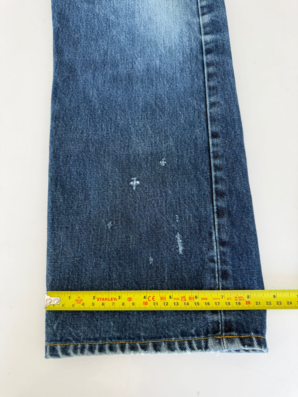 W33 L29 vintage Levis 501 32-33”” measured dark indigo denim whiskers Y2K 501s