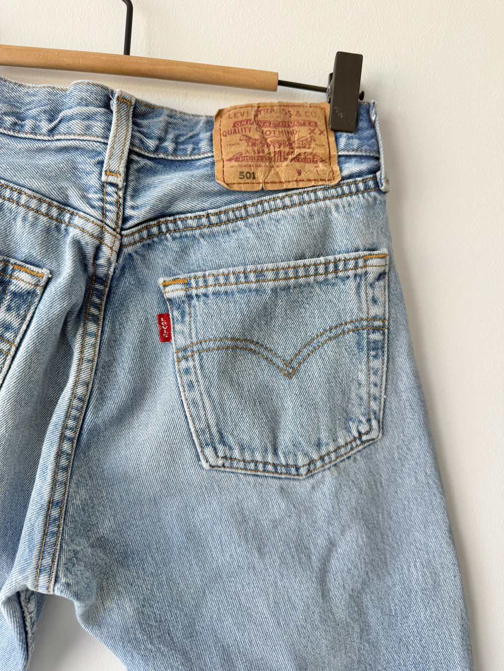 W27 vintage Levis 501 shorts 26/27” light blue Levi’s 501s 90s